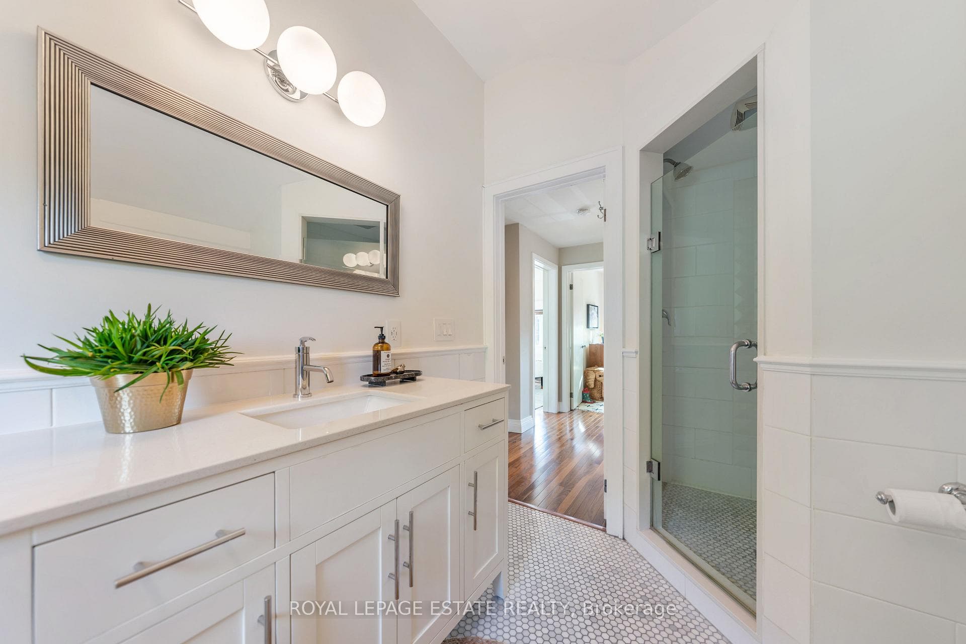 69 Birchcliff Avenue photo 27
