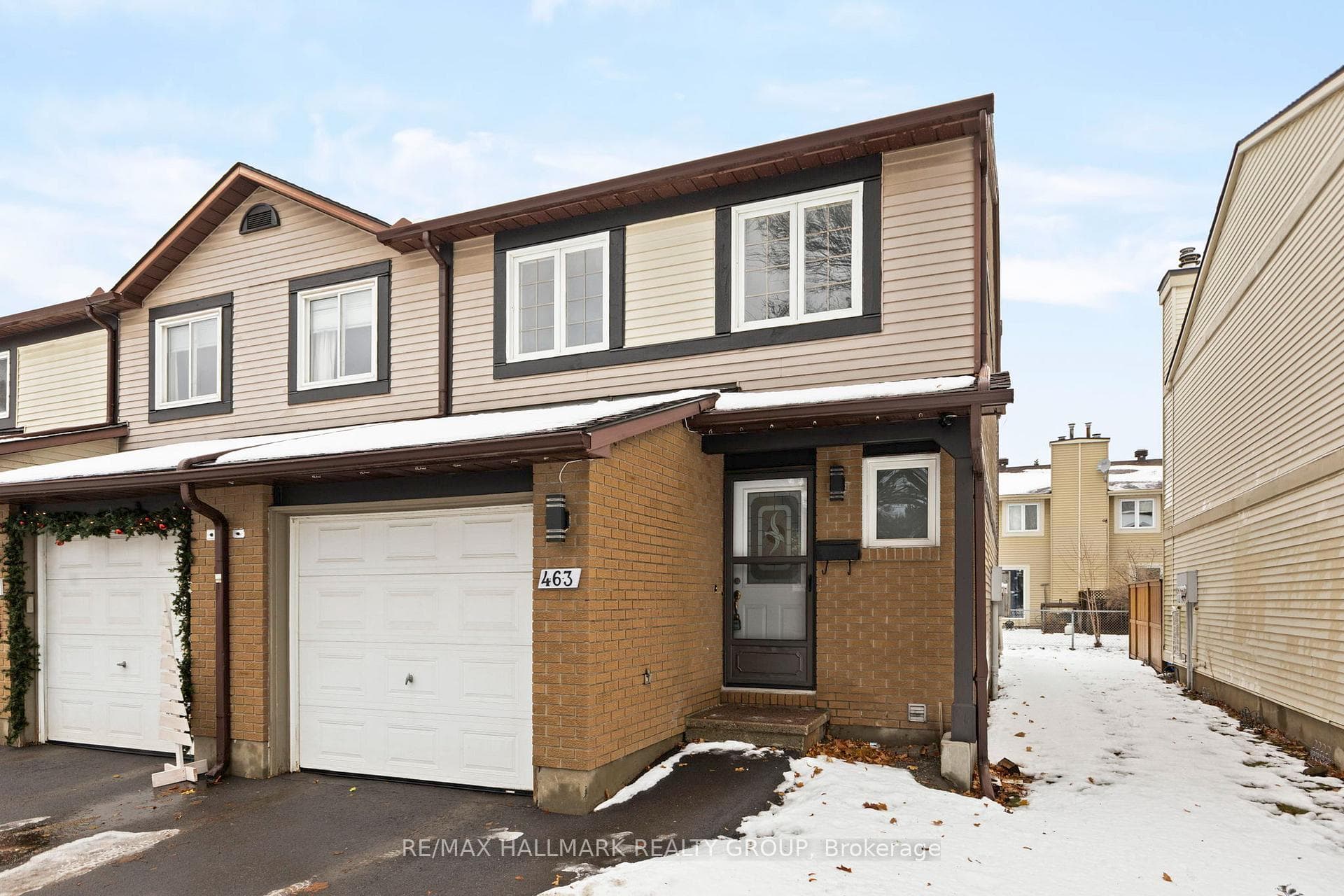 463 Canotia Place photo 2