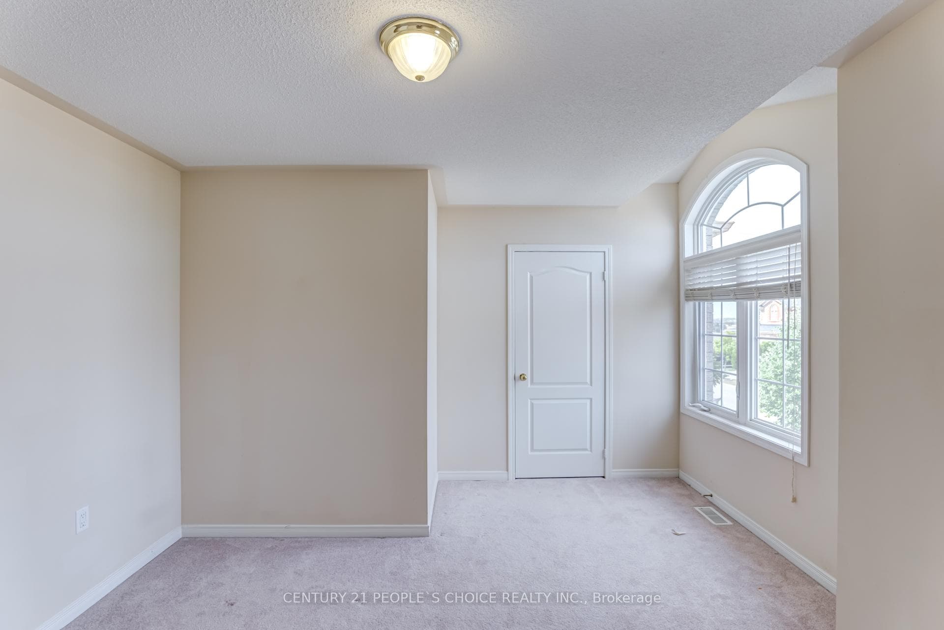 95 Richardson Crescent photo 20