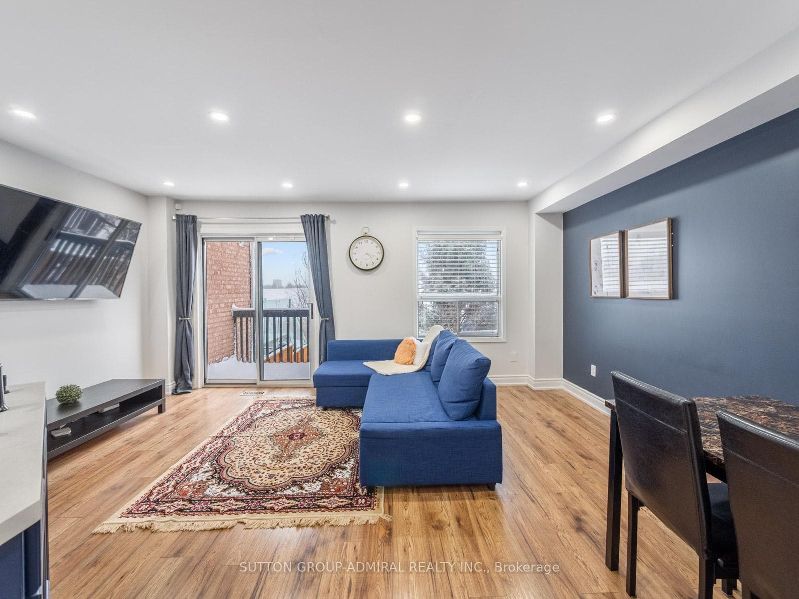 81 Parktree Drive photo 1