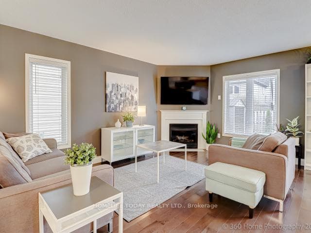 5 Donlevy Crescent photo 5