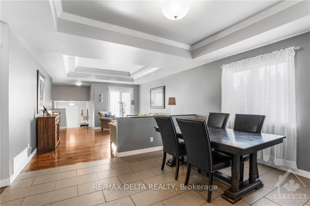 503 OVANA Crescent photo 10
