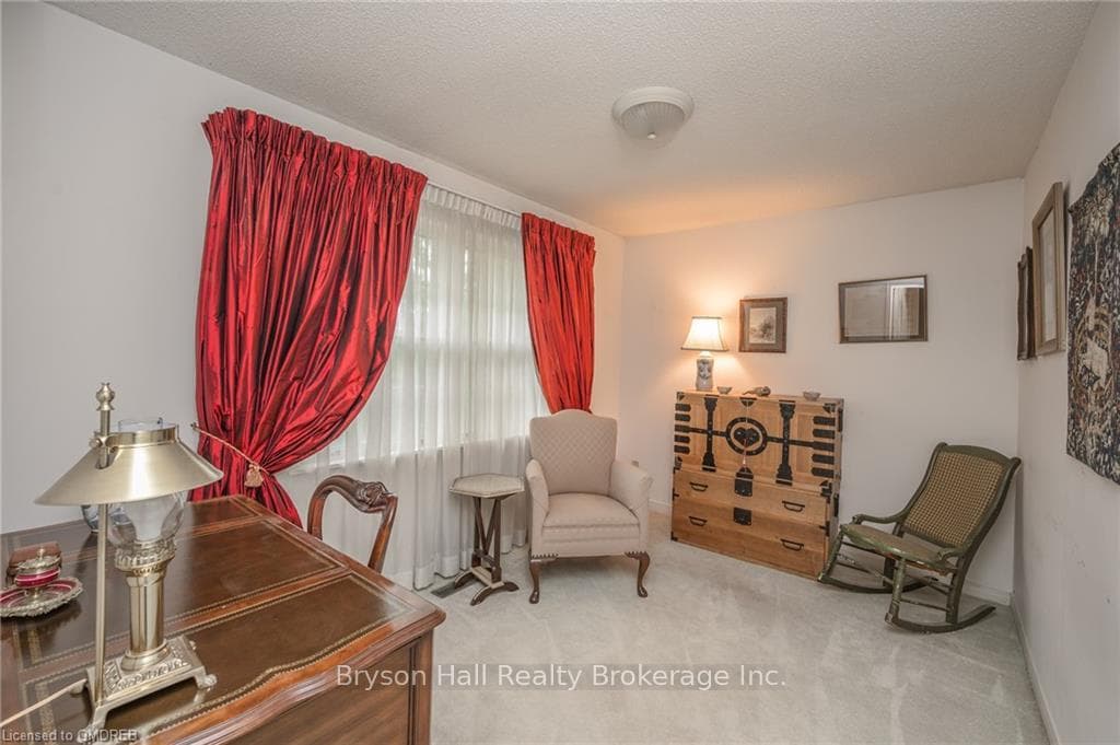 1136 MONTROSE ABBEY Drive photo 18