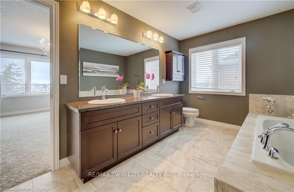 928 EVENS POND Court photo 32