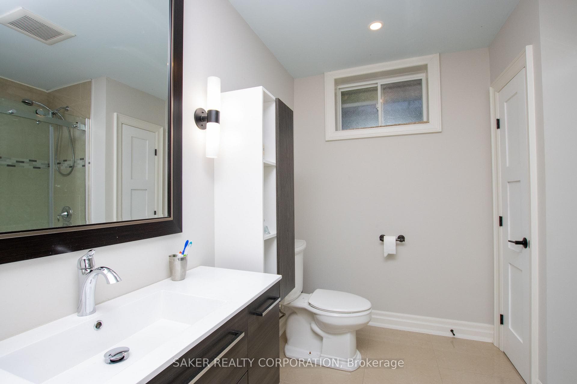 111 Harris Road photo 25