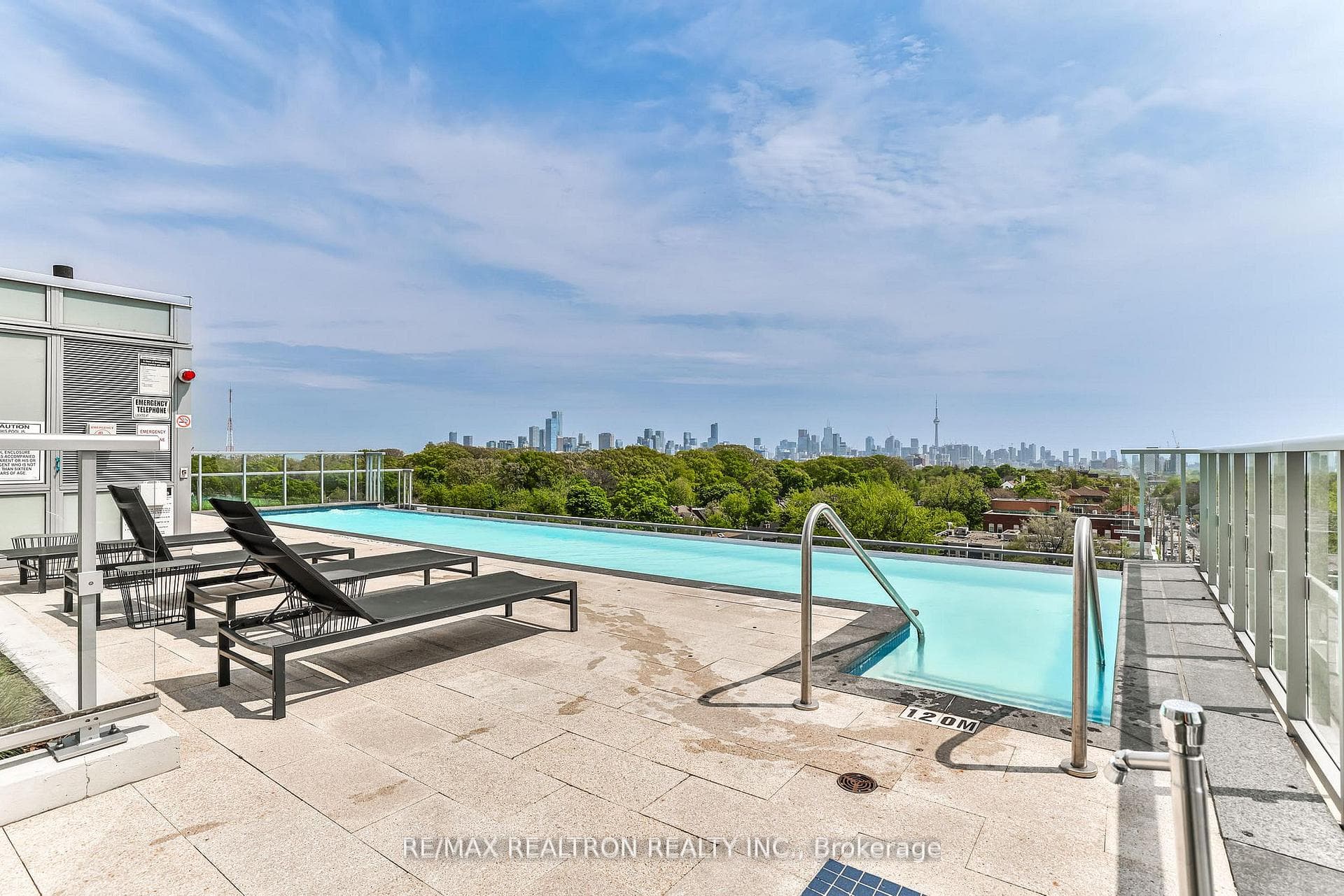 501 St Clair Avenue Unit 618 photo 15