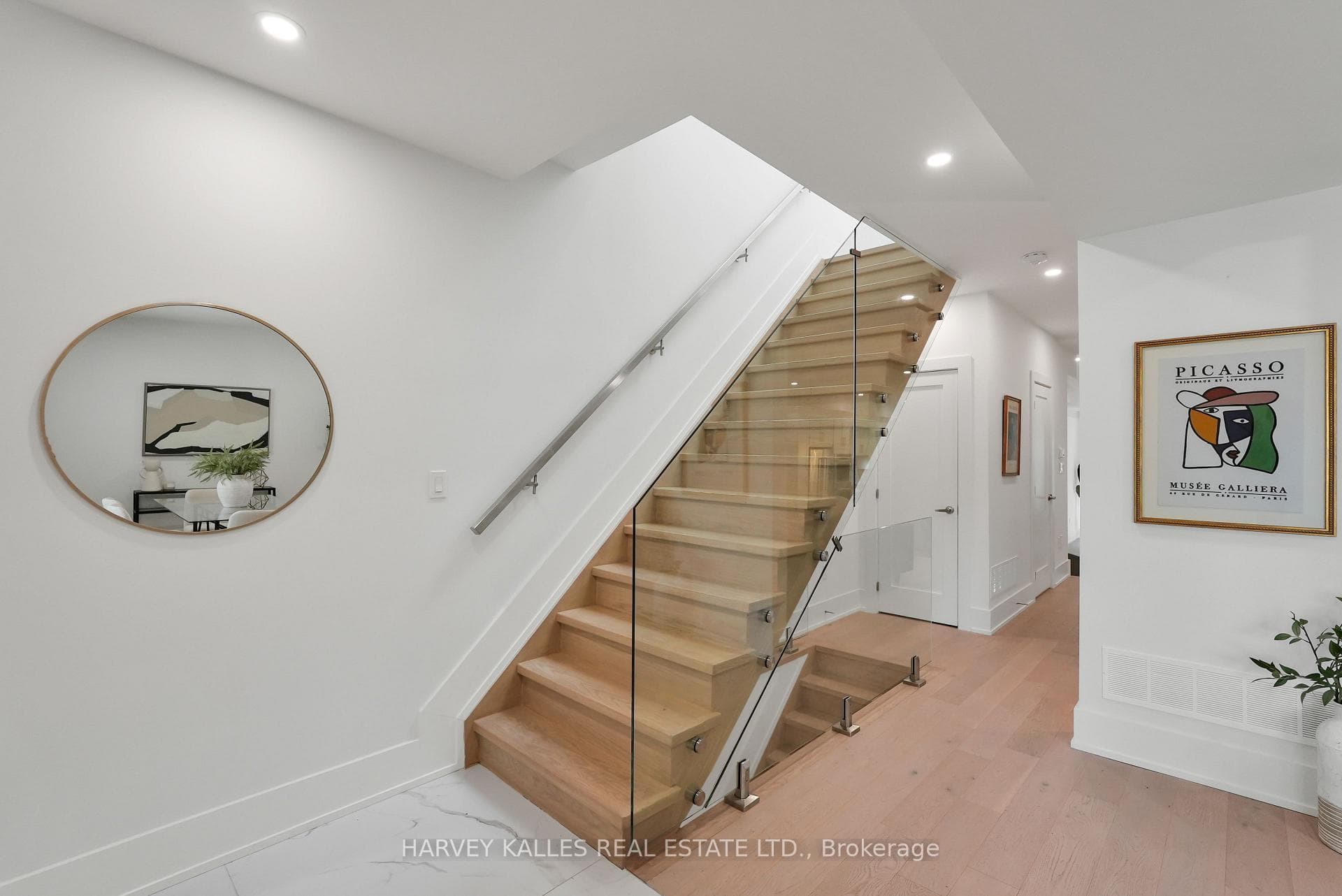 253 Albany Avenue photo 25