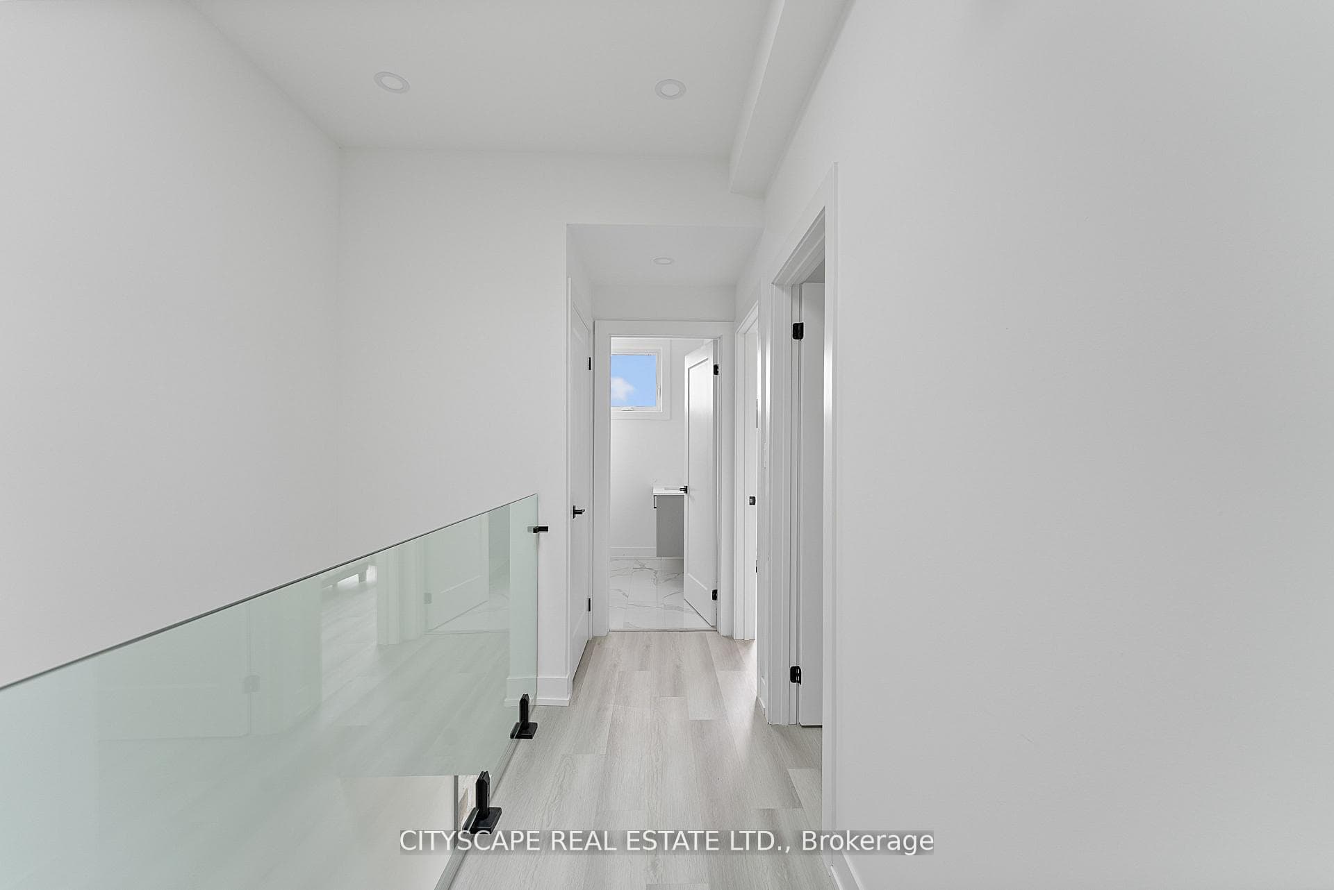 587 Oakwood Avenue Unit 4 Upper photo 20
