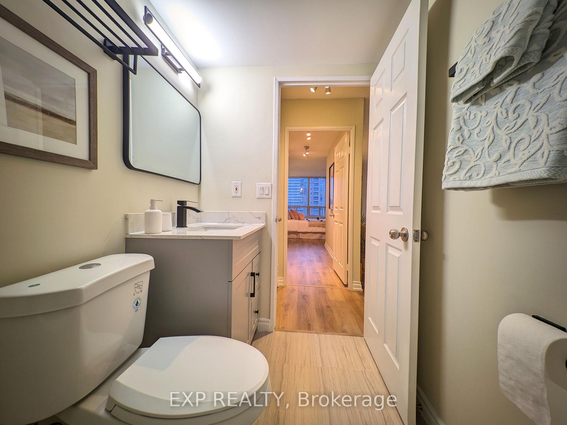 7 Bishop Avenue Unit 1704 photo 20