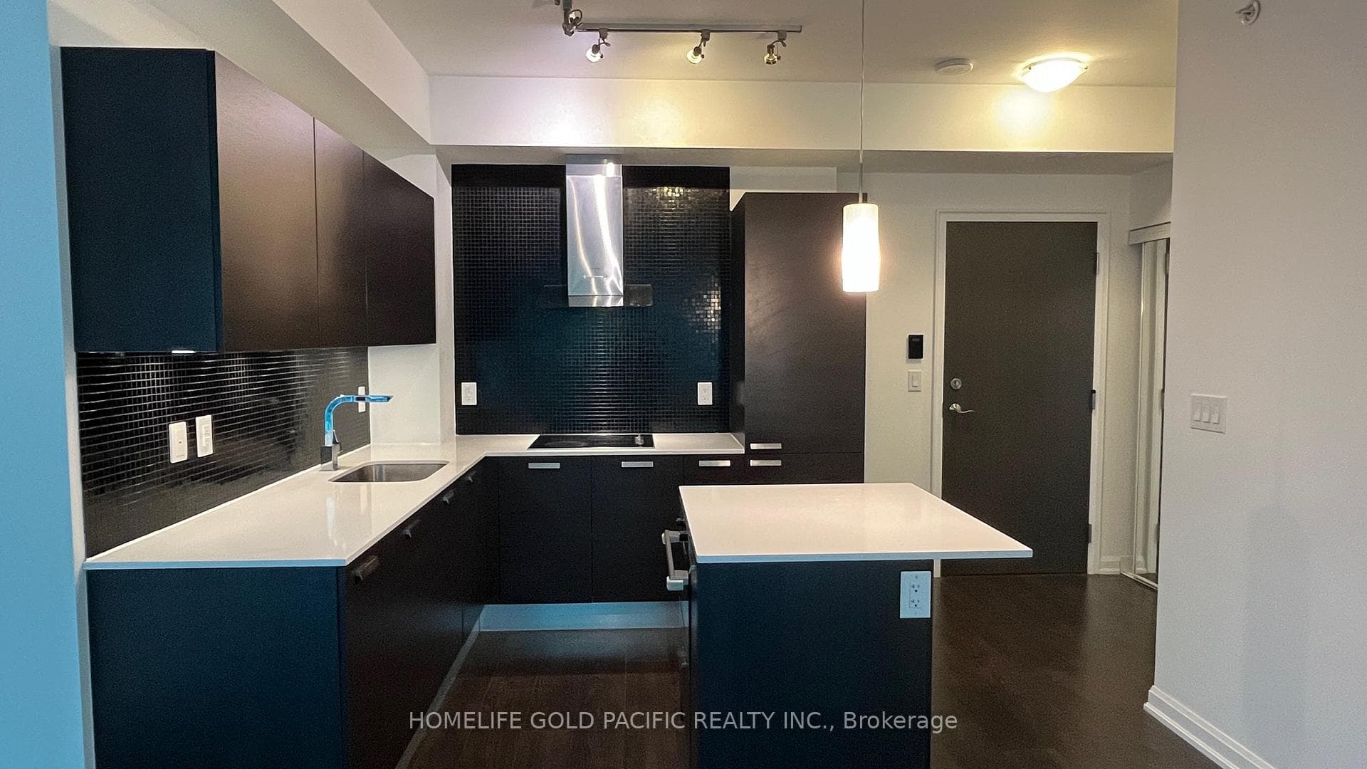 11 Bogert Avenue Unit 1009 photo 2