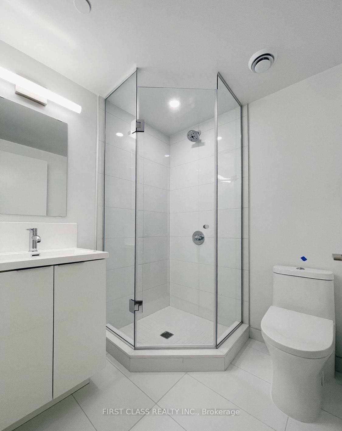 230 Simcoe Street Unit 2512 photo 9