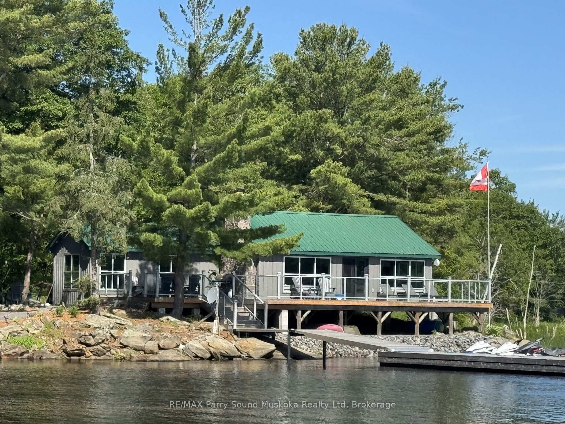 1 A15 Island photo 1