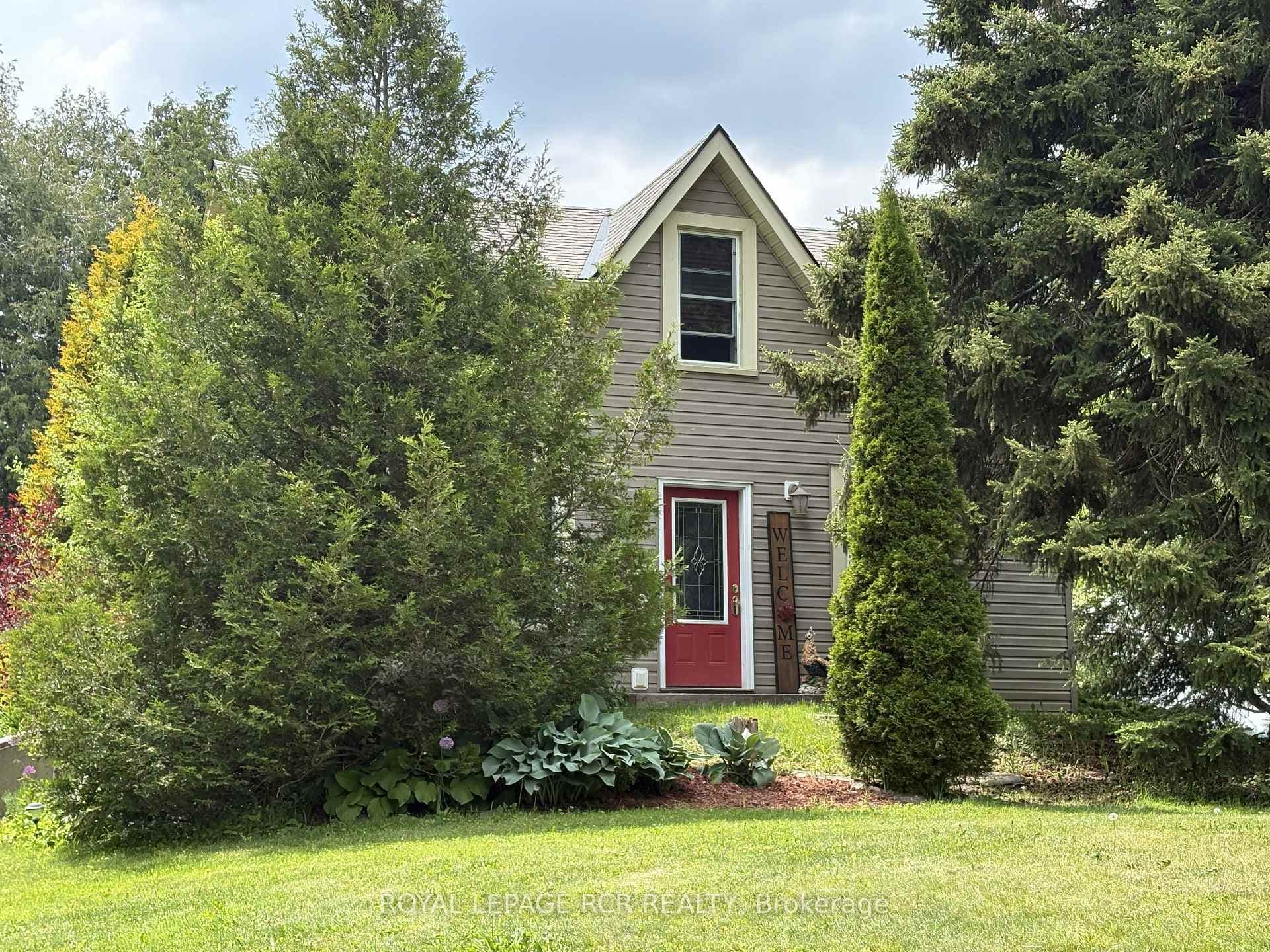 VINTAGE HOME ON 1.6 ACRES