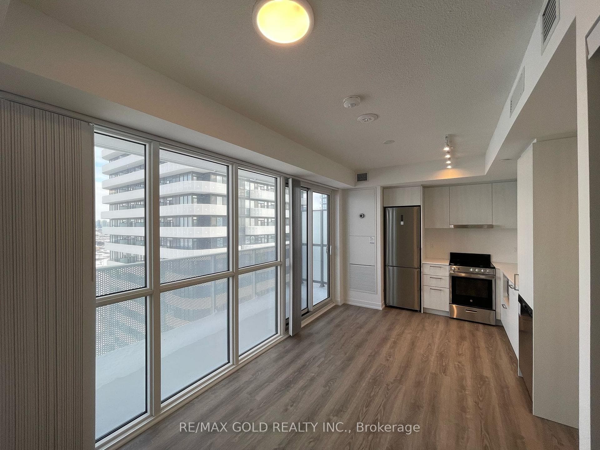 195 Commerce Street Unit 2012 photo 29