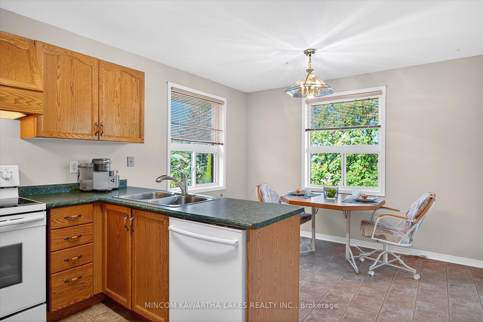 1191 Baker Street photo 10