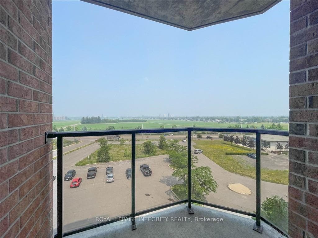 314 CENTRAL PARK Drive Unit 609 photo 13