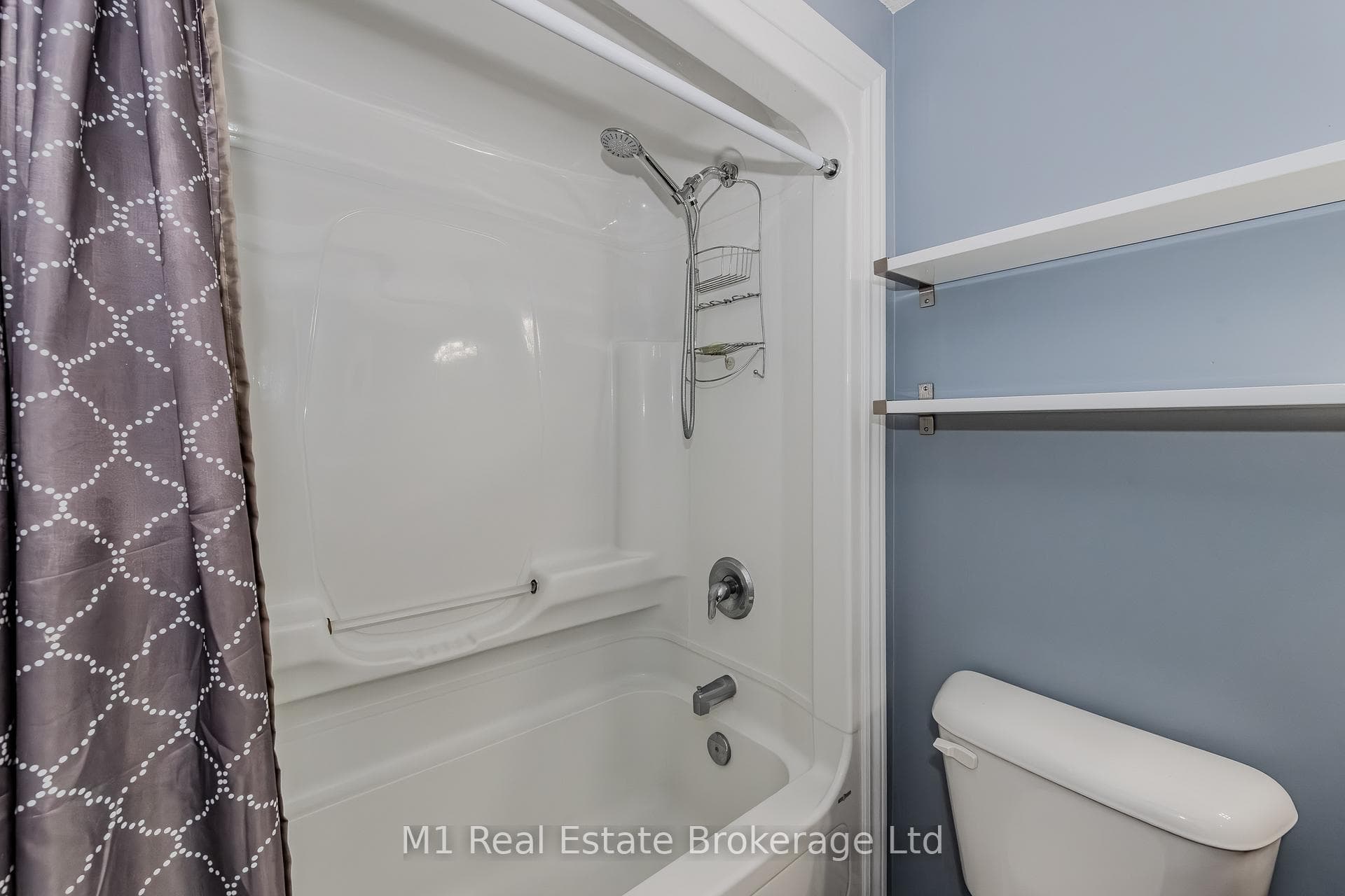 300 Severn Drive photo 33