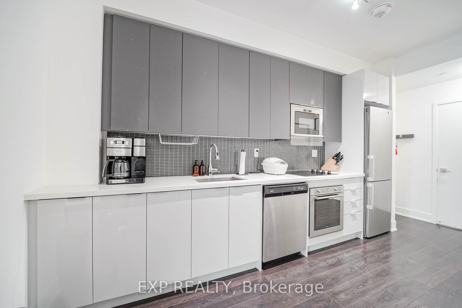 2916 Highway 7 Road Unit 418 photo 13