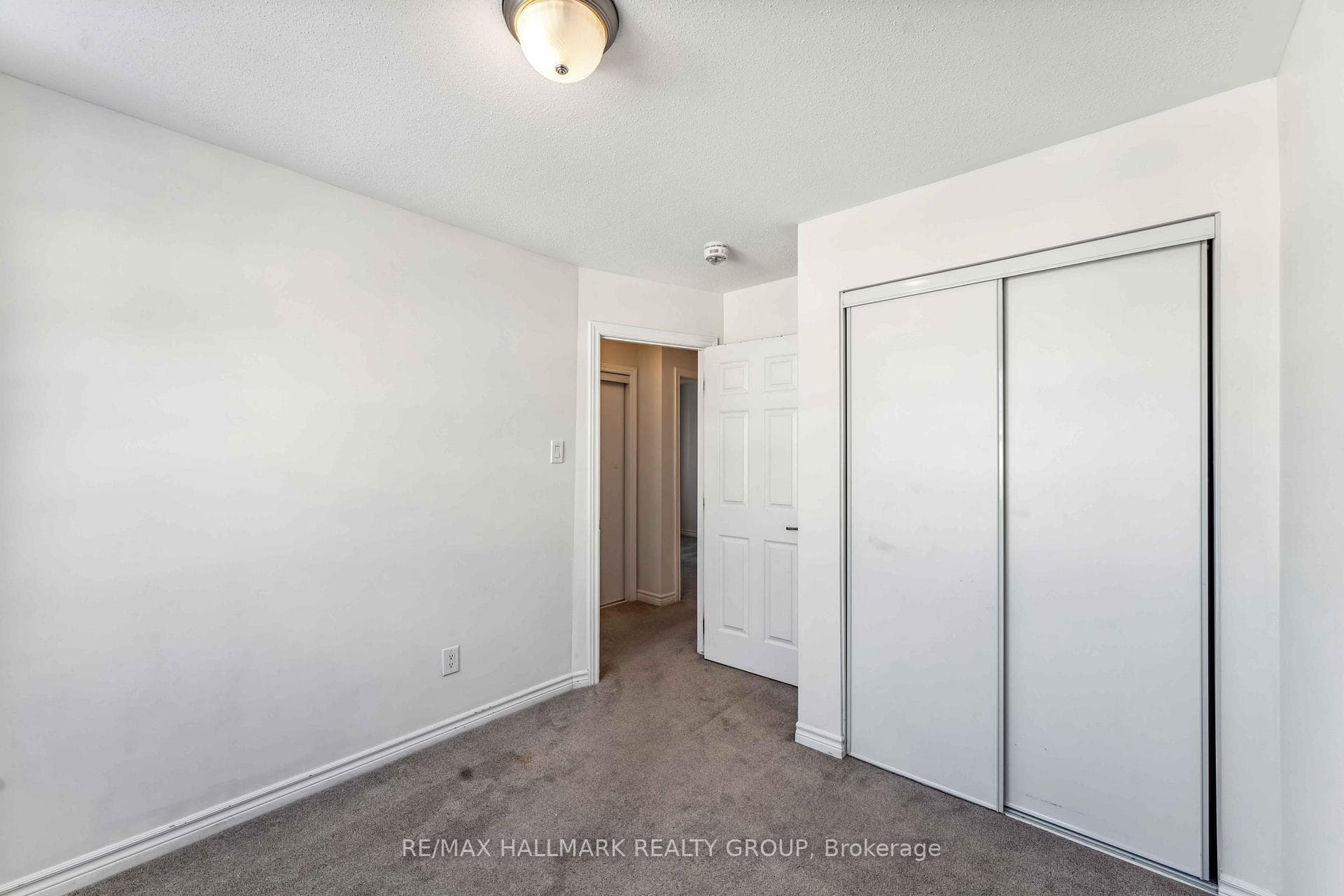 567 Roundleaf Way photo 15