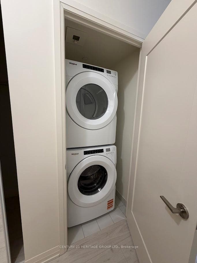 8960 Jane Street Unit 2619 photo 18