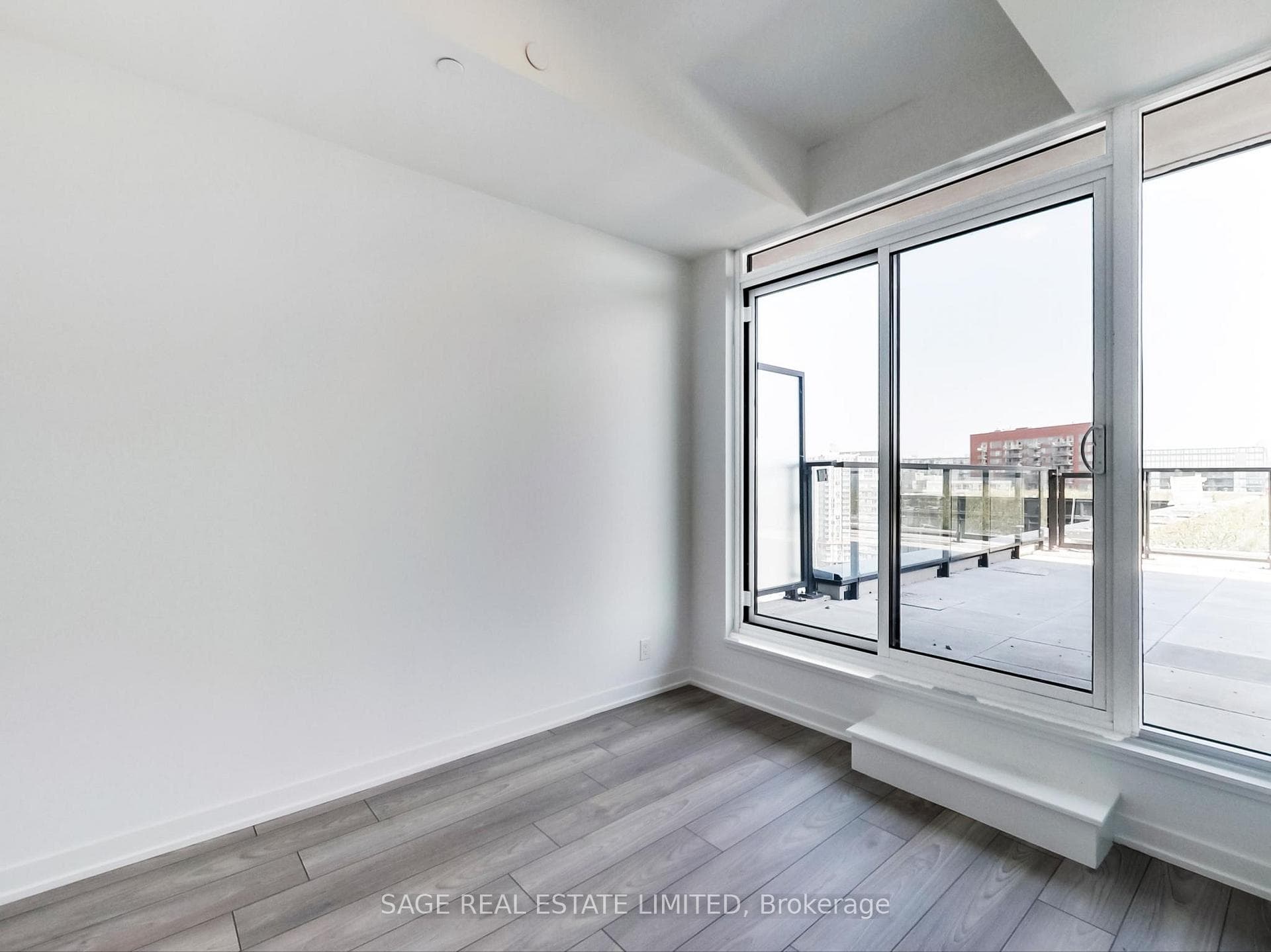 285 Dufferin Street Unit 1401 photo 33