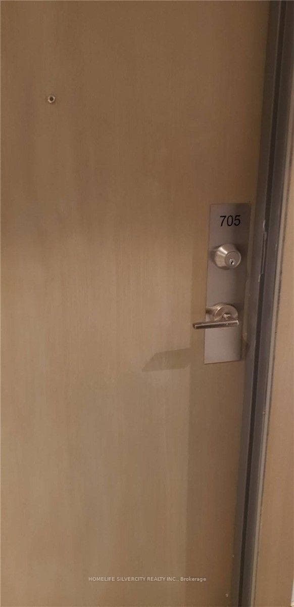 7 KENASTON Gardens Unit 705 photo 2