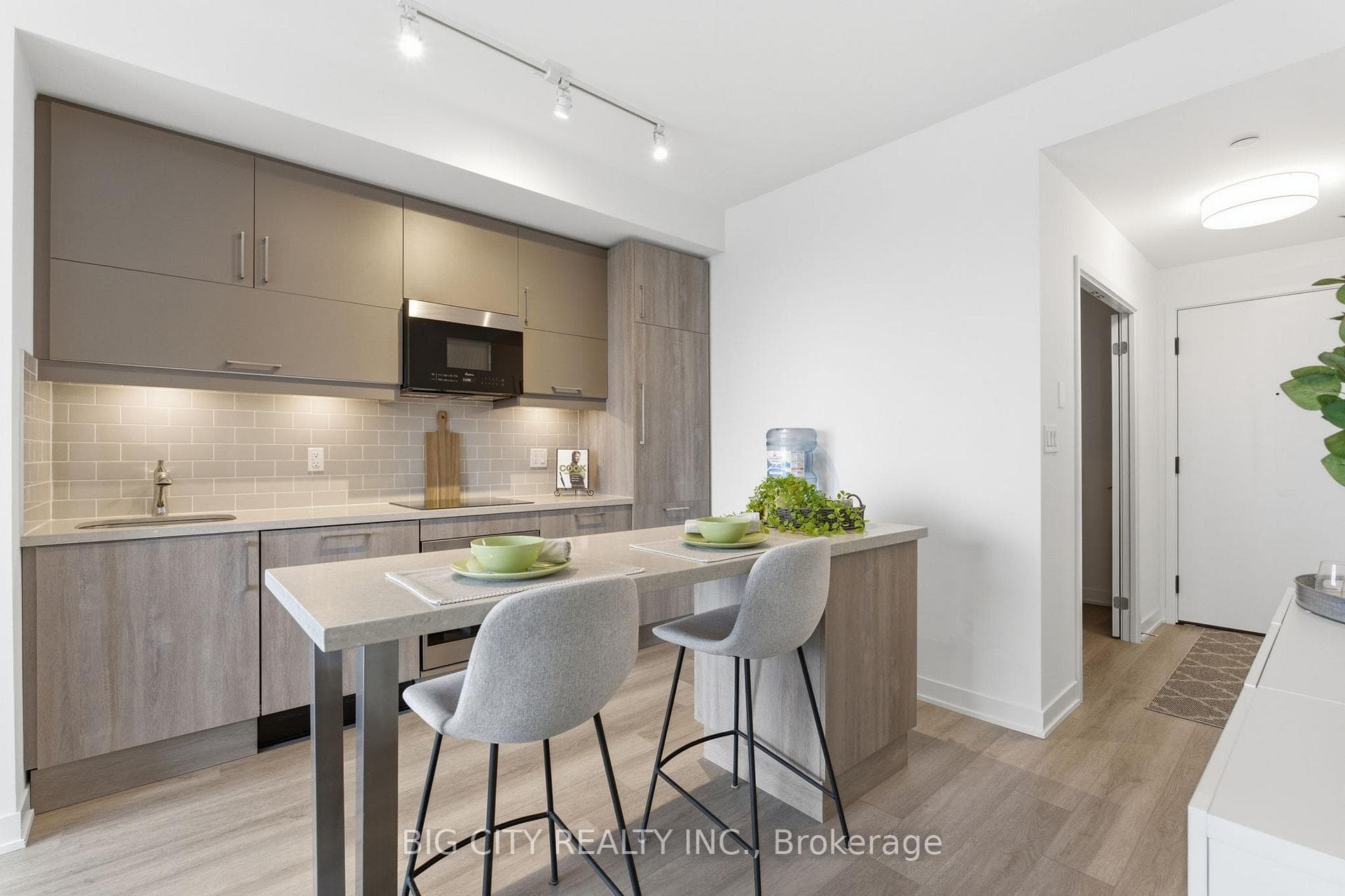 292 Verdale Crossing Unit 1609 photo 8