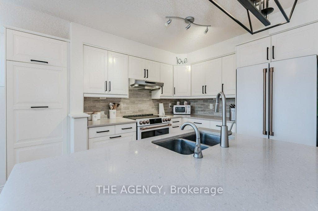 800 Columbia Forest Court photo 13