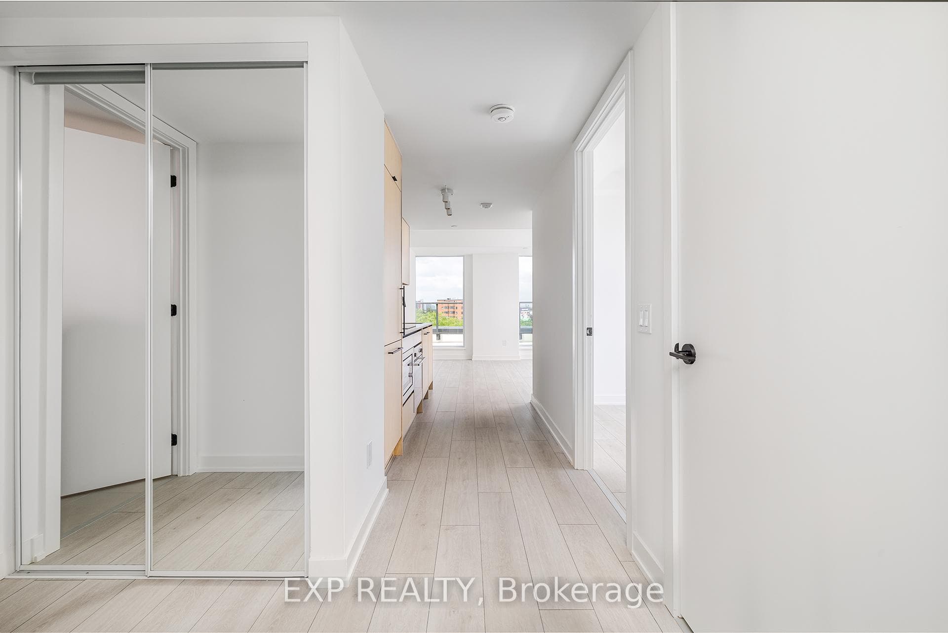 5 Lakeview Avenue Unit 609 photo 8