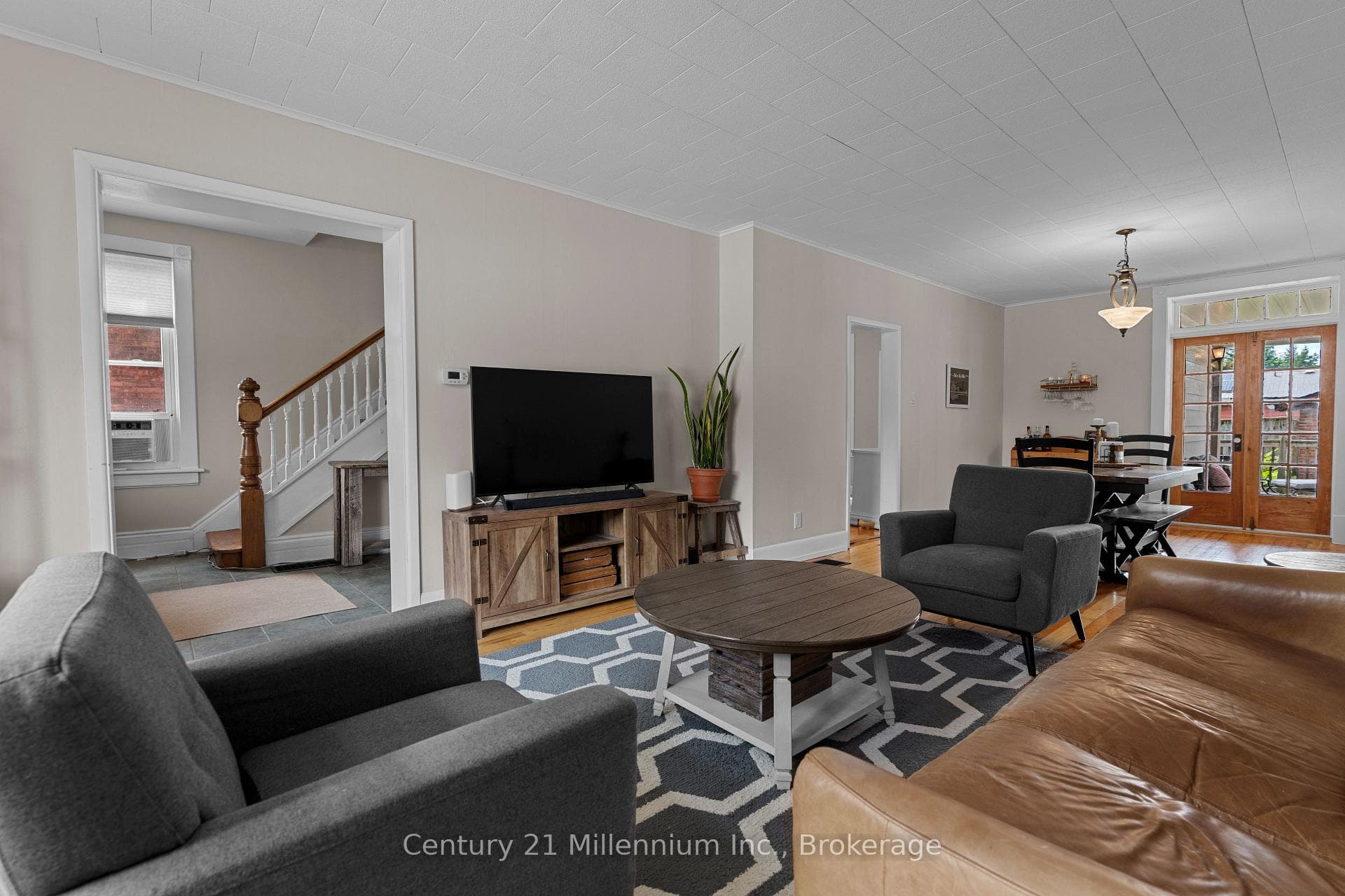 329 7th Street photo 22