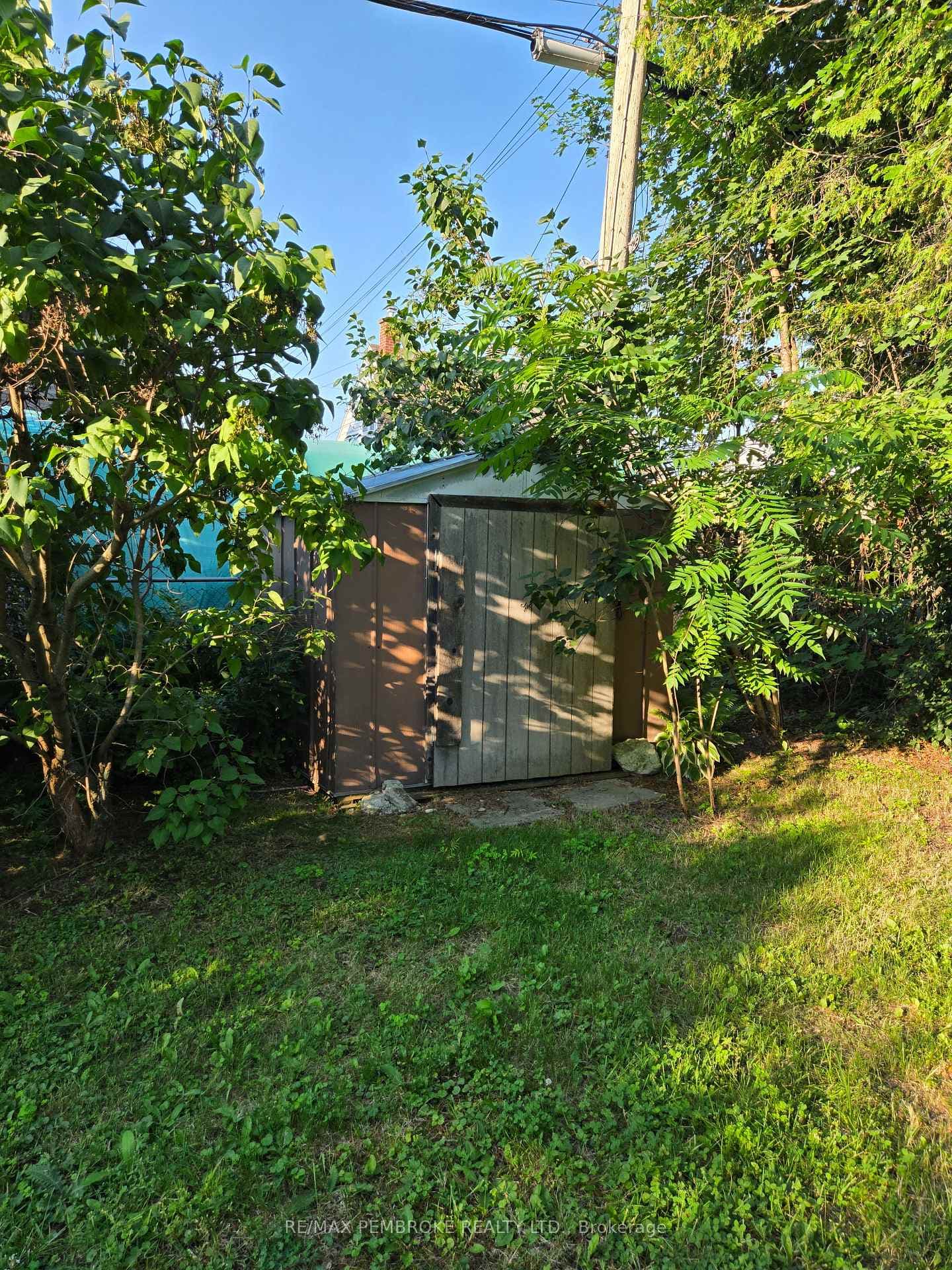 Storage shed