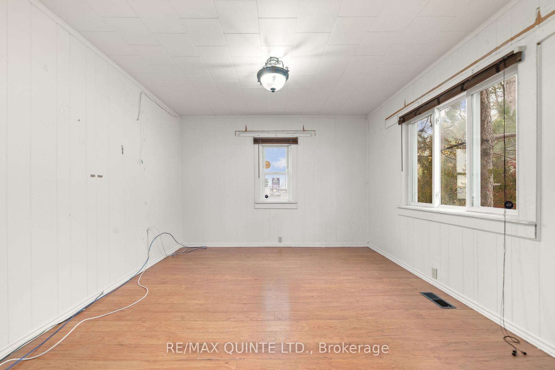 336 Sidney Street photo 8