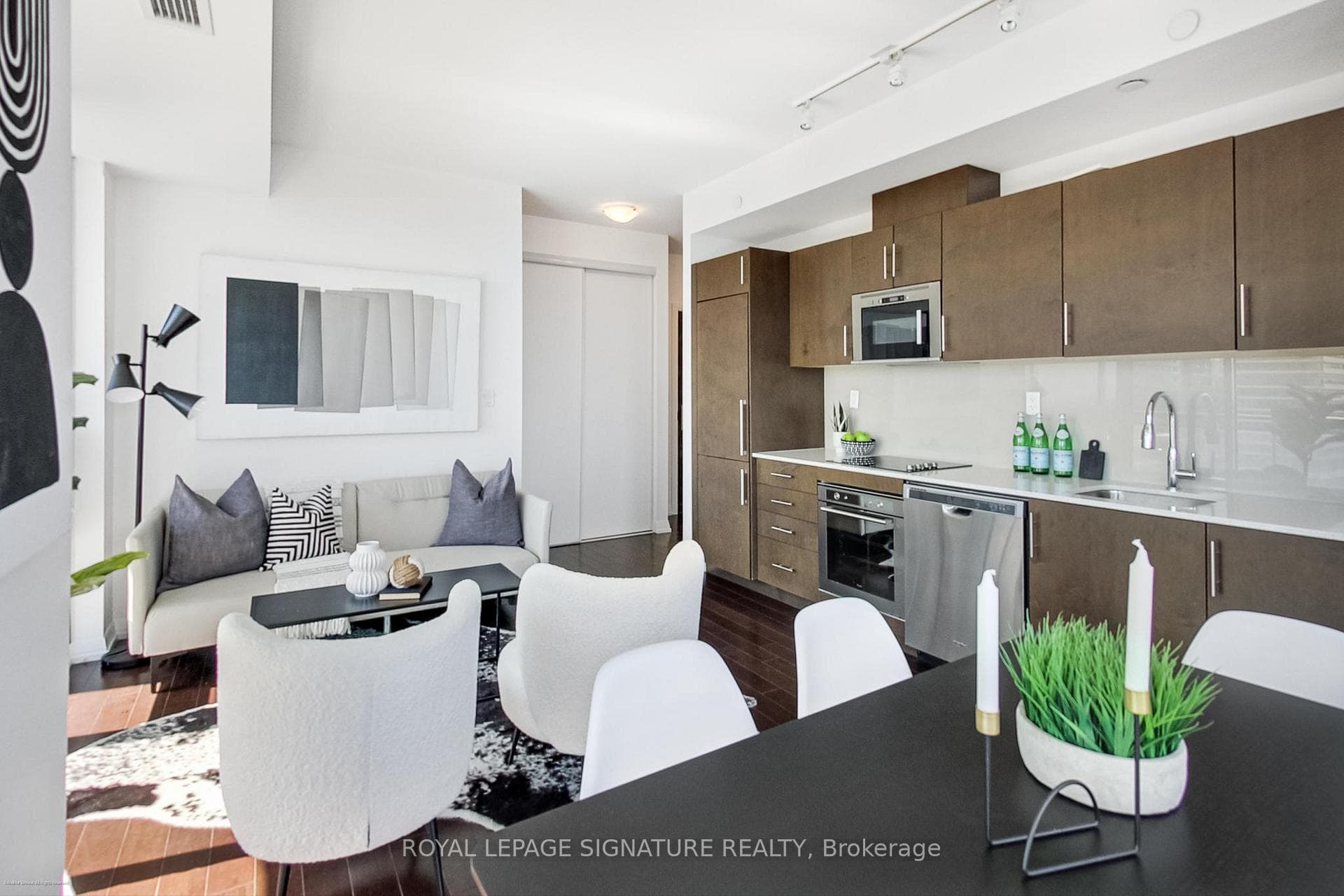 460 Adelaide Street Unit 2111 photo 24