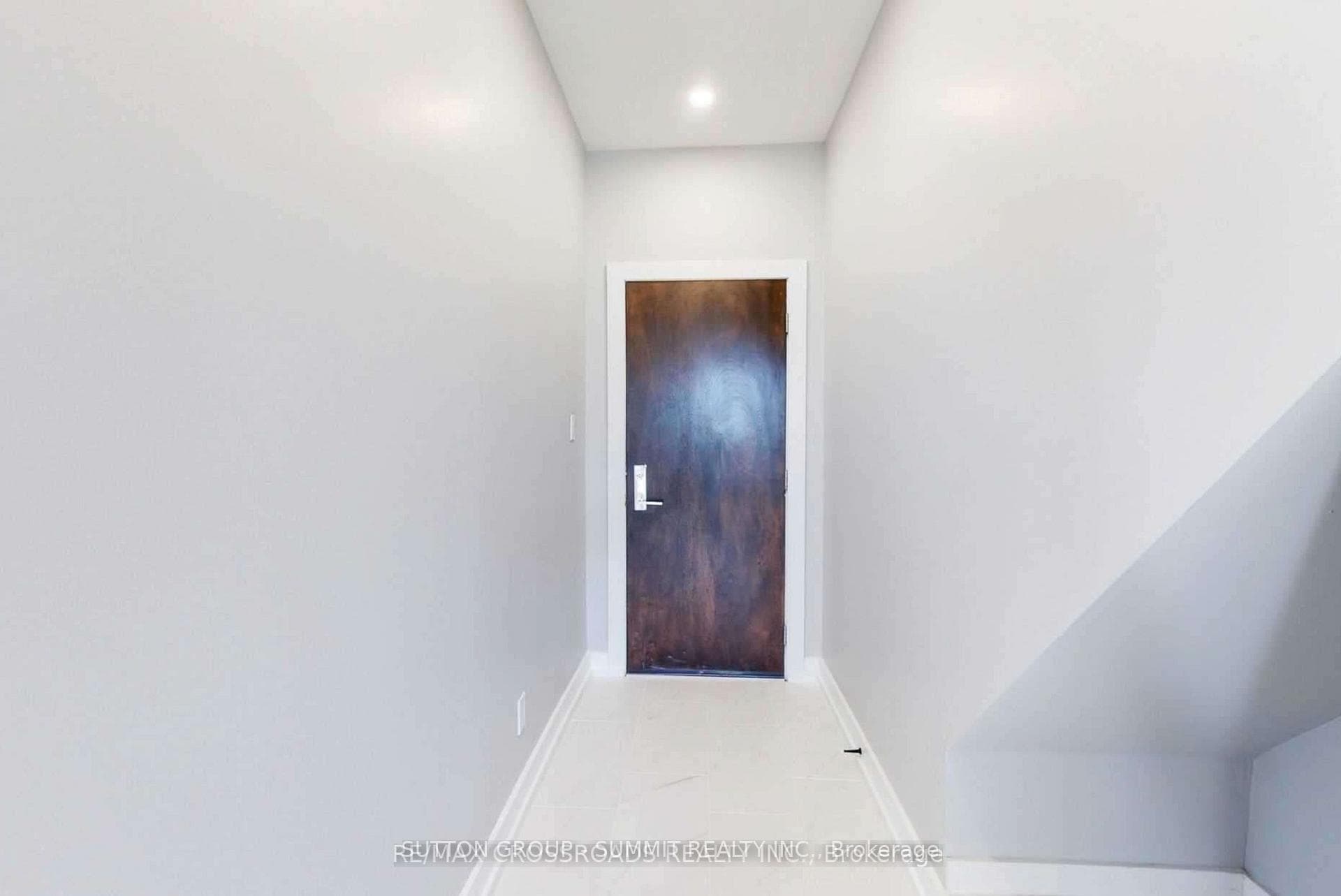 1 Columbine Avenue Unit Main photo 6