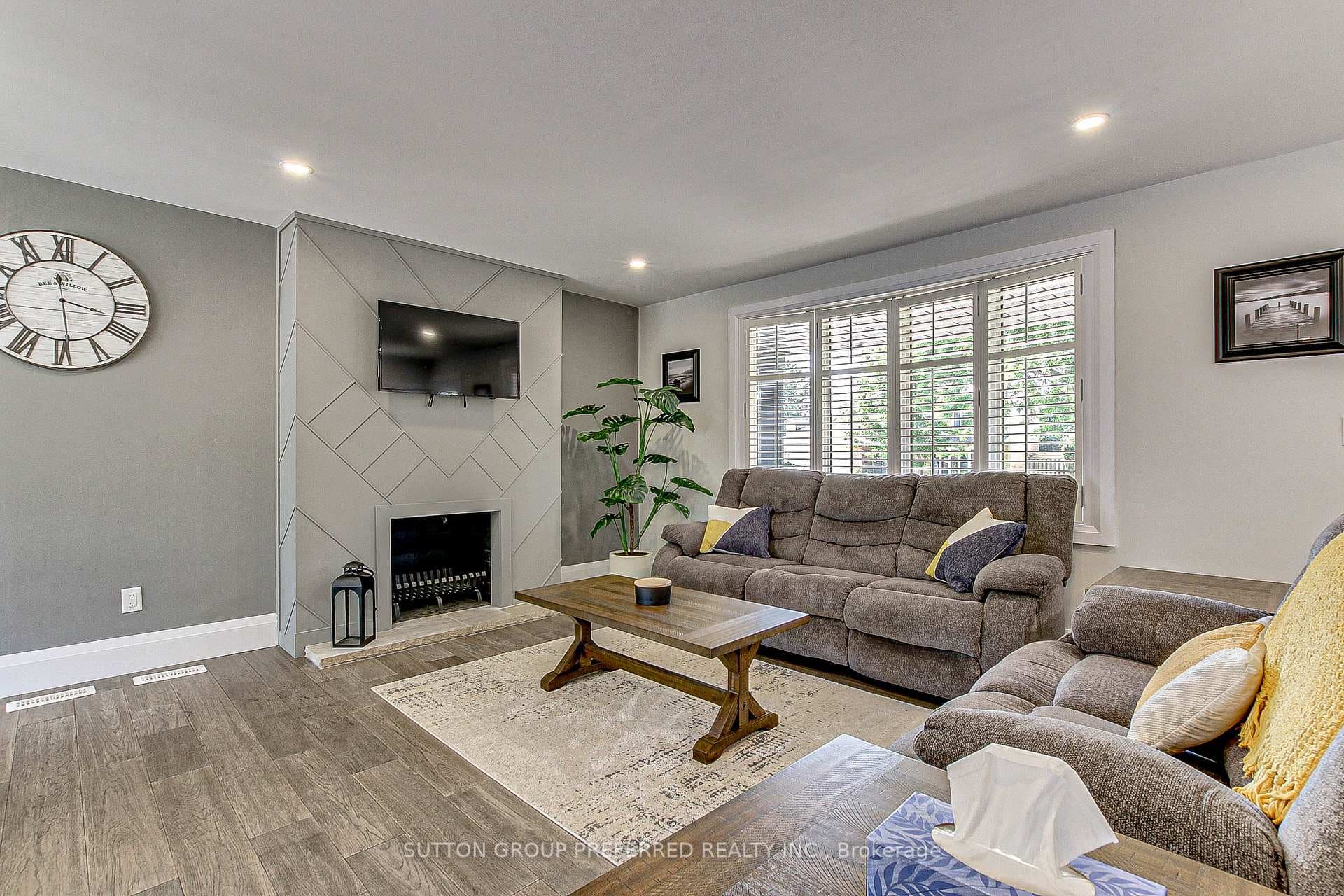 1092 Prince George Road photo 4