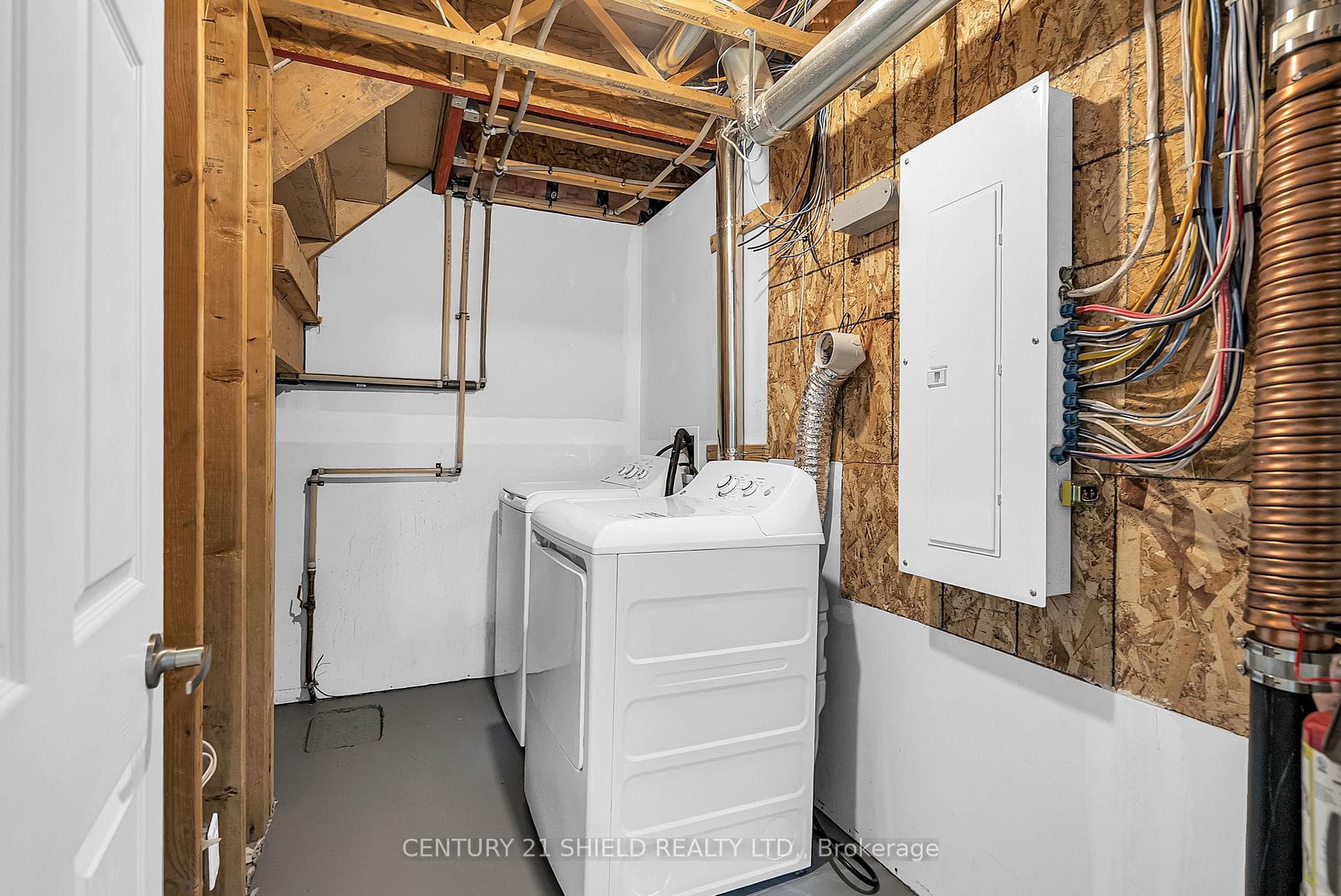 225 Third Street photo 20