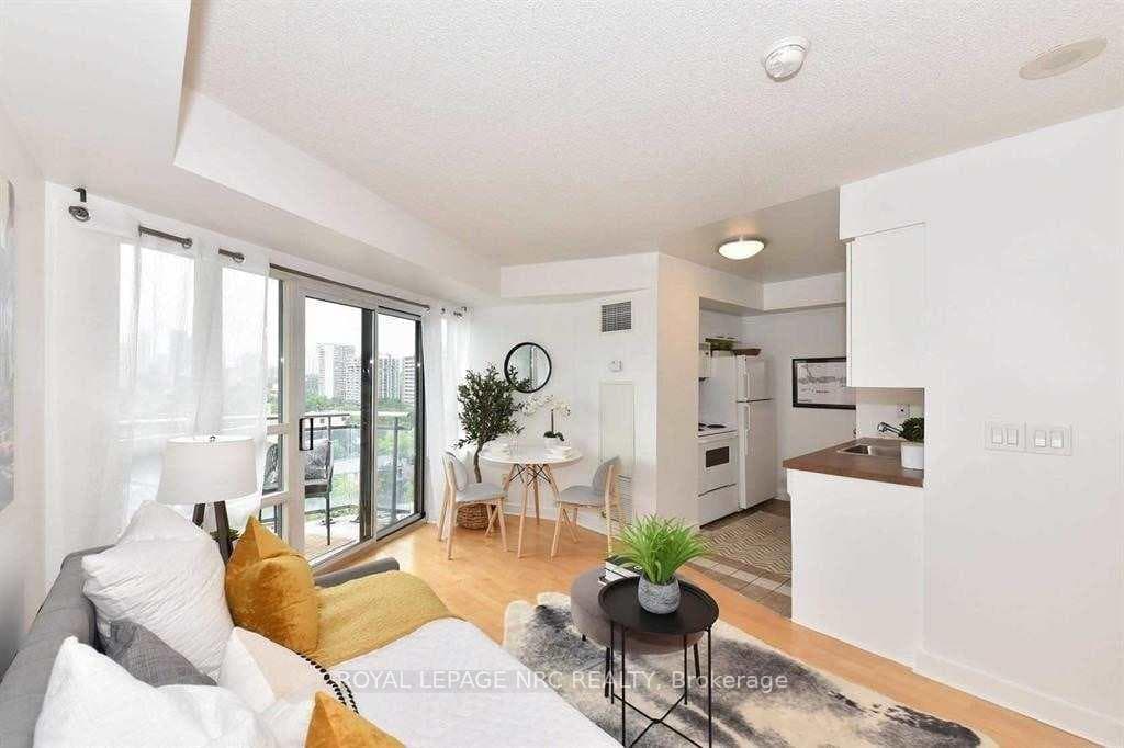 255 Richmond Street Unit 1211 photo 3