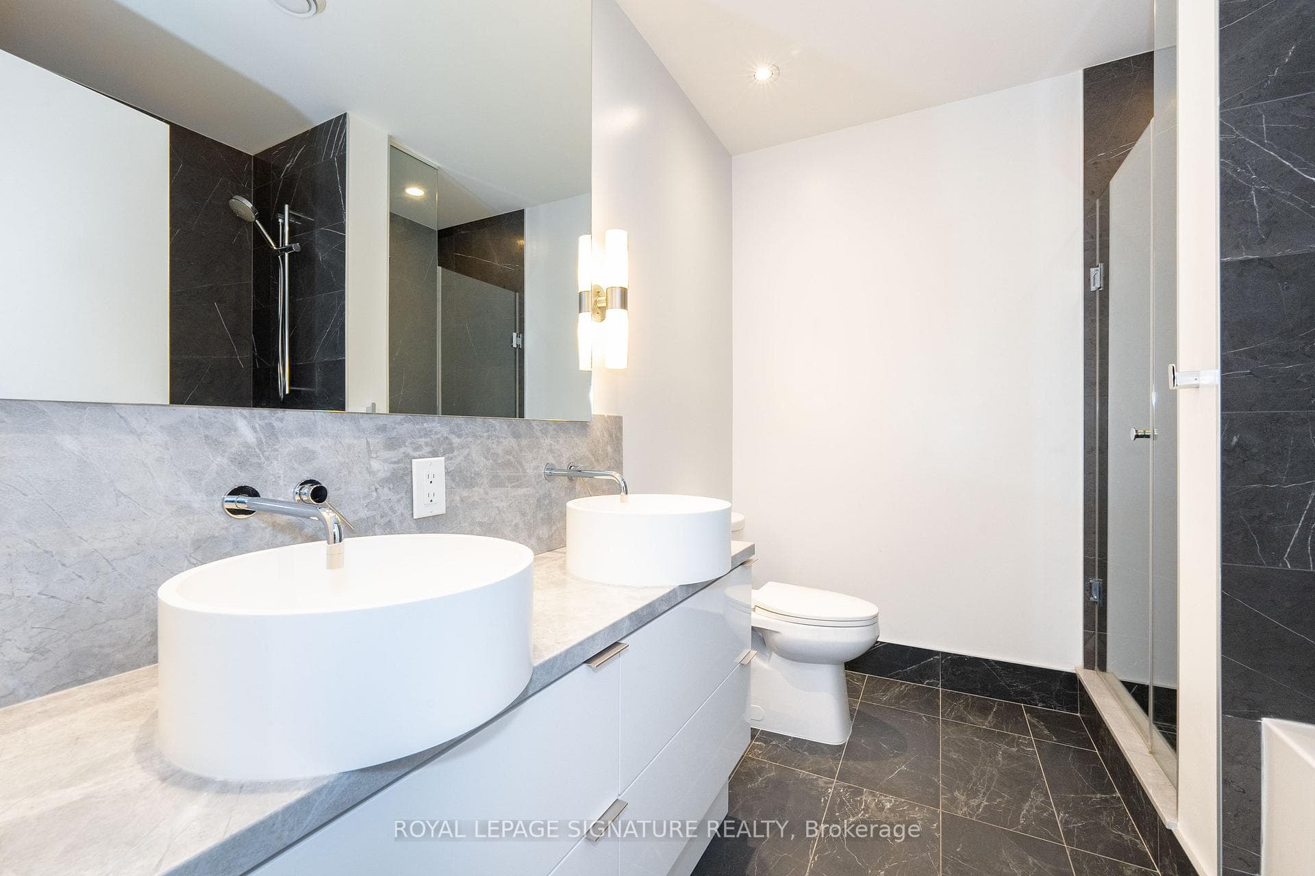 185 Roehampton Avenue Unit PH06 photo 26