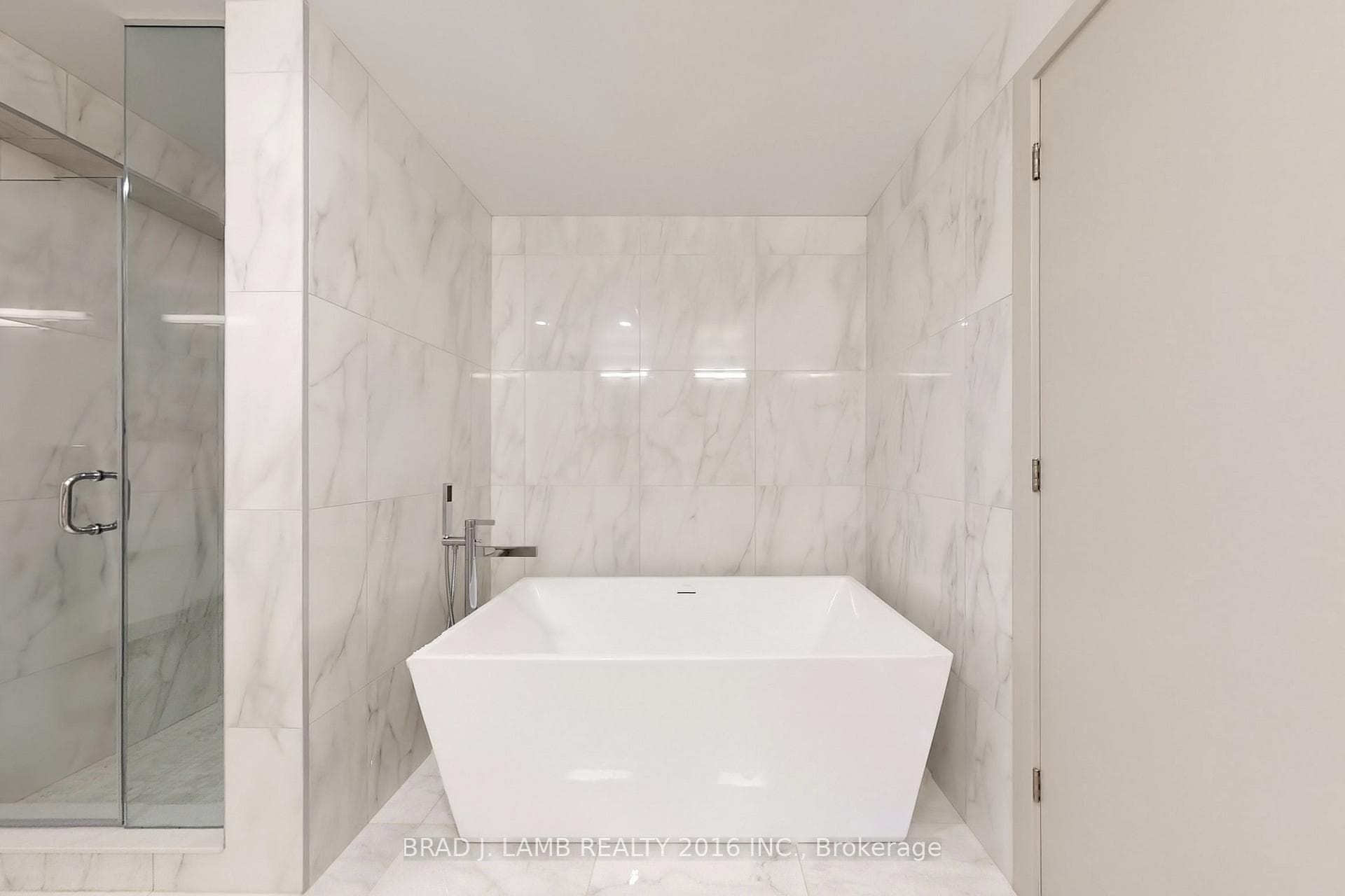 458 Richmond Street Unit 1701 photo 25