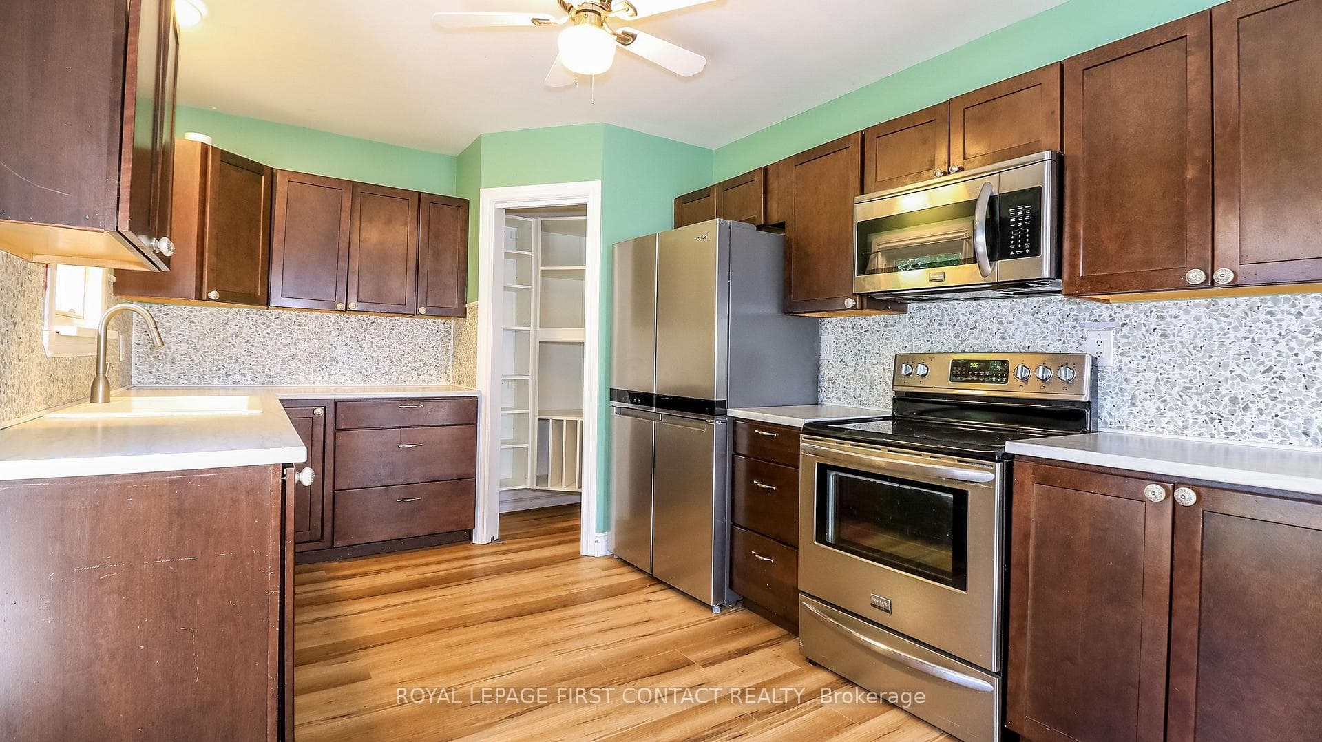 47 Campbell Avenue photo 20