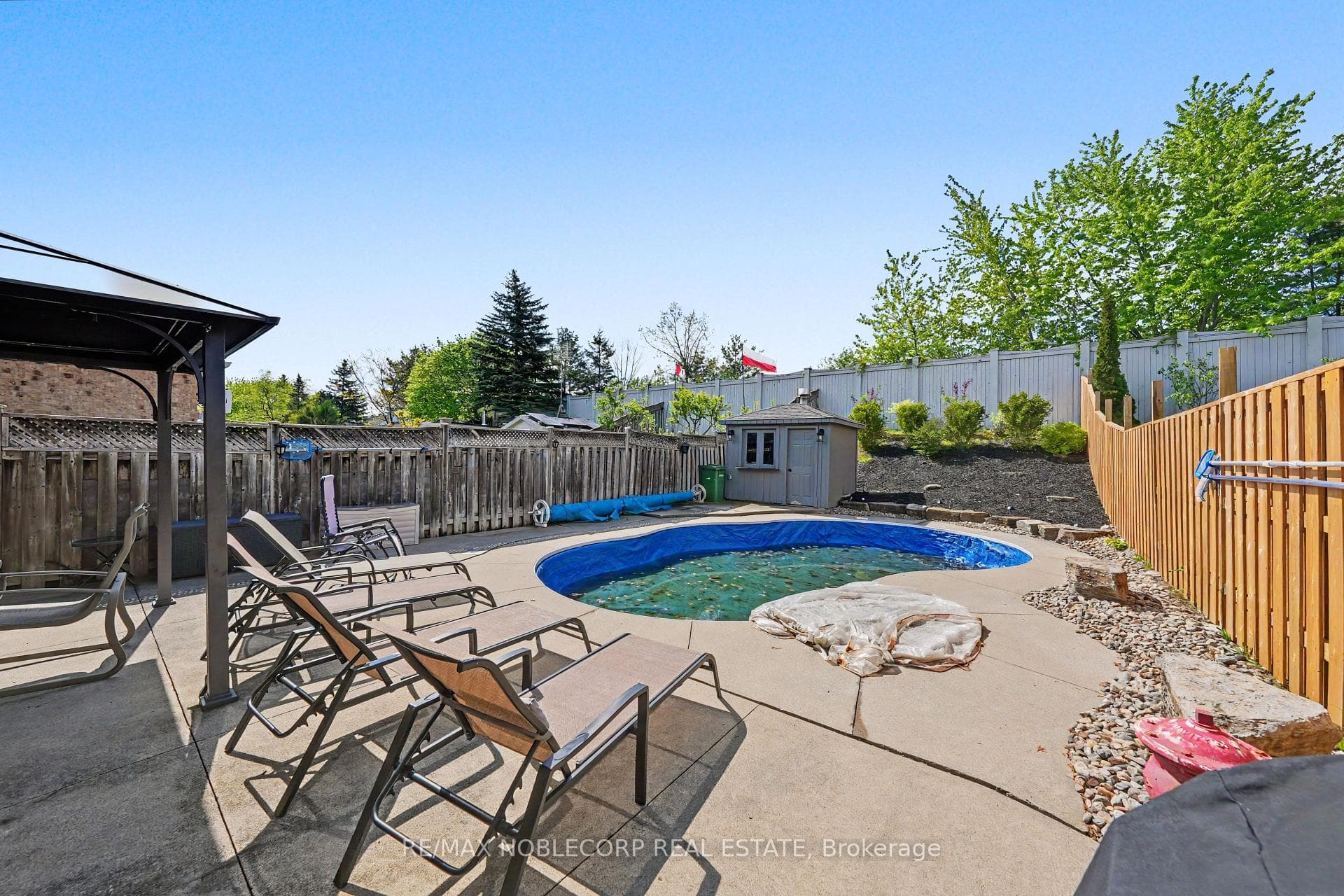 12 Waterbury Street photo 39