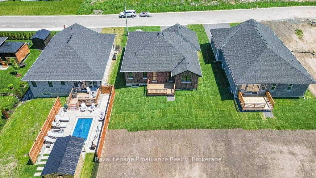 8 Dunmor Street photo 41