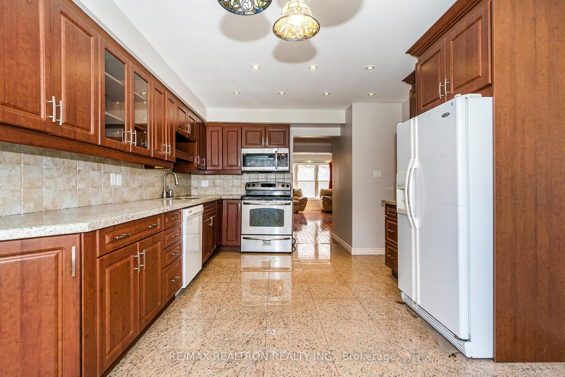 Family Size Kitchen