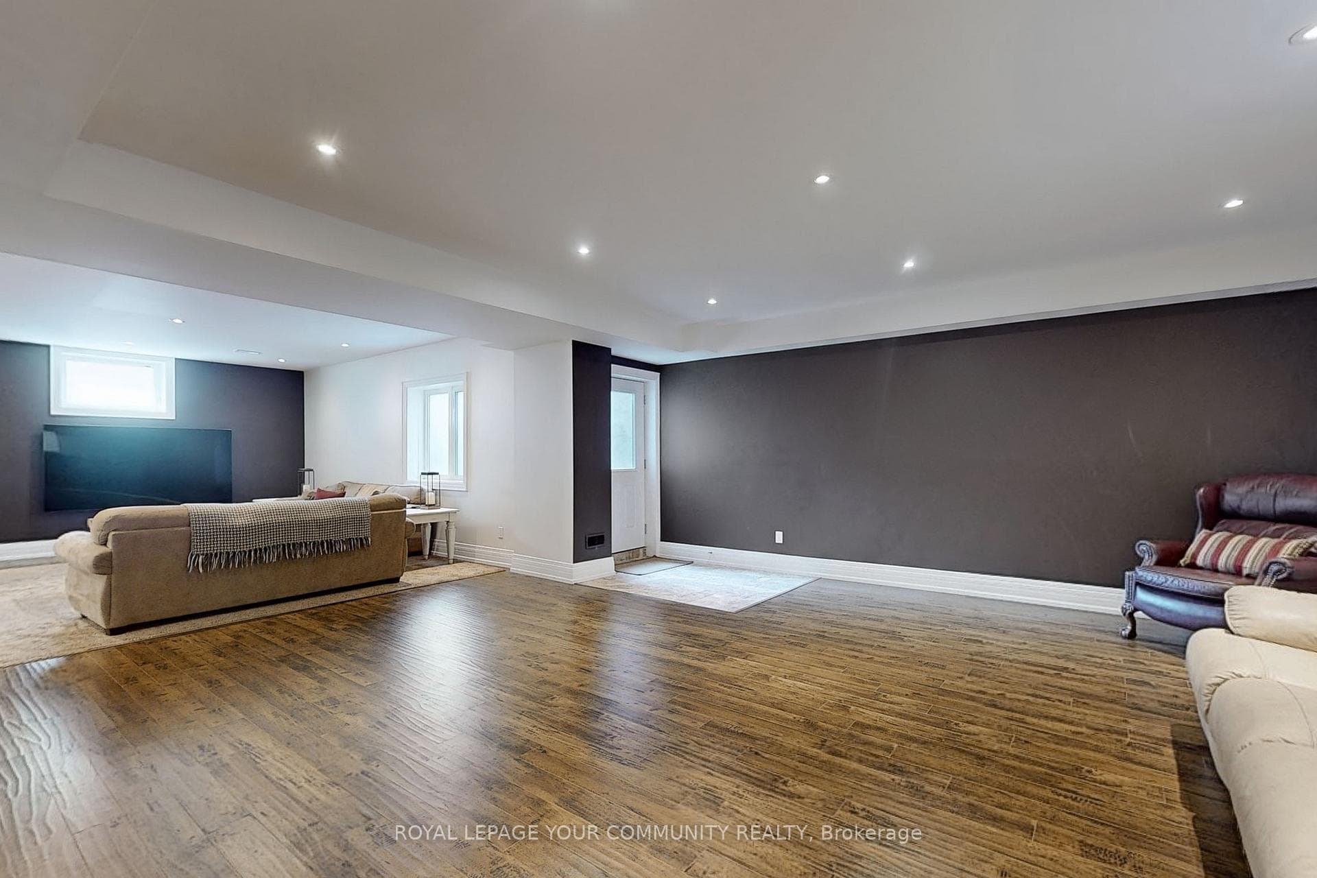 1810 Woodview Avenue photo 24