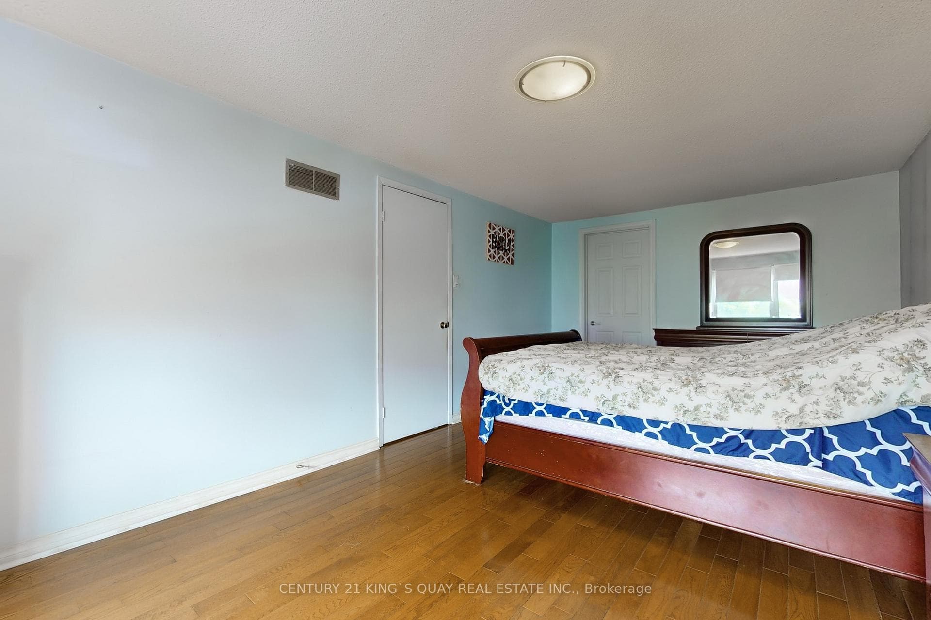 9 Horseshoe Crescent photo 20