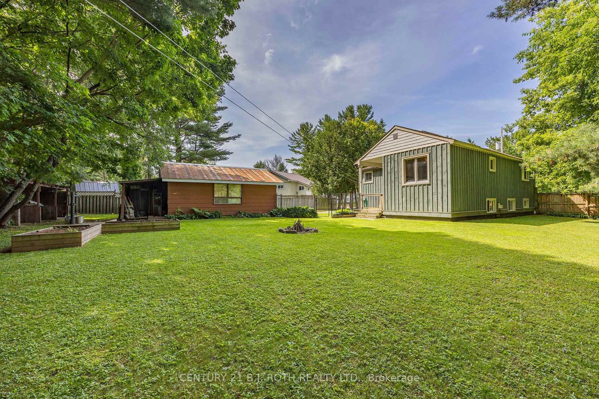 3433 Coronation Avenue photo 30