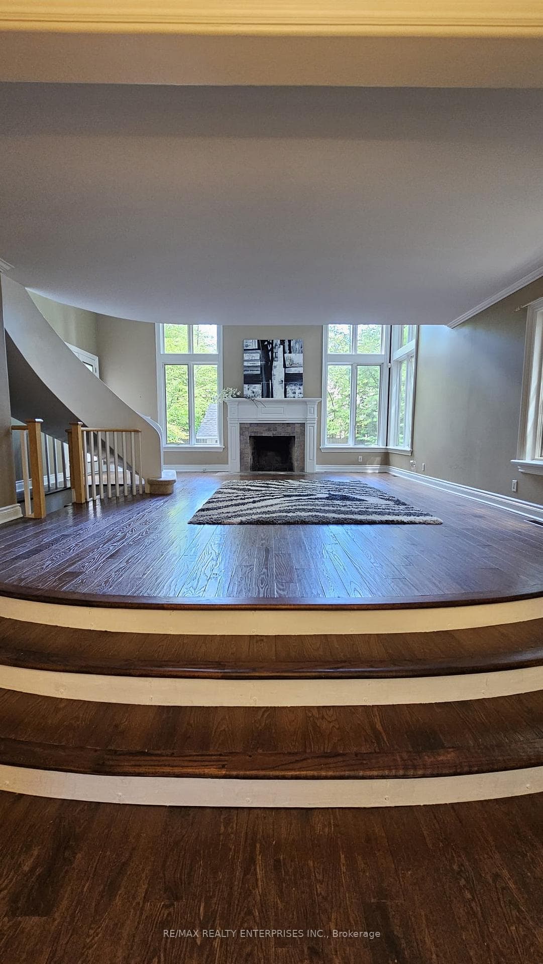 1399 Milton Avenue photo 3