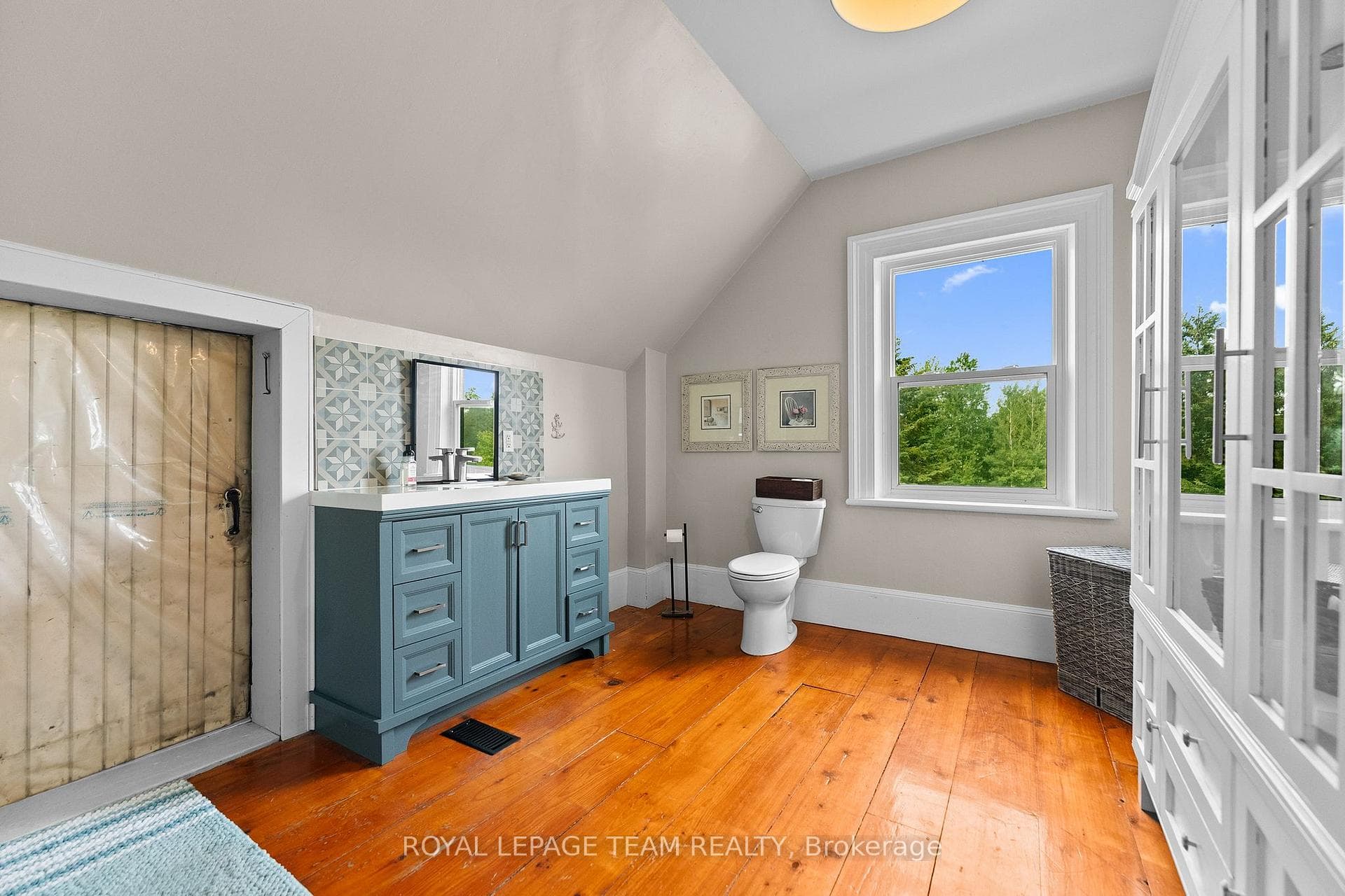 Rec room access/loft at door.