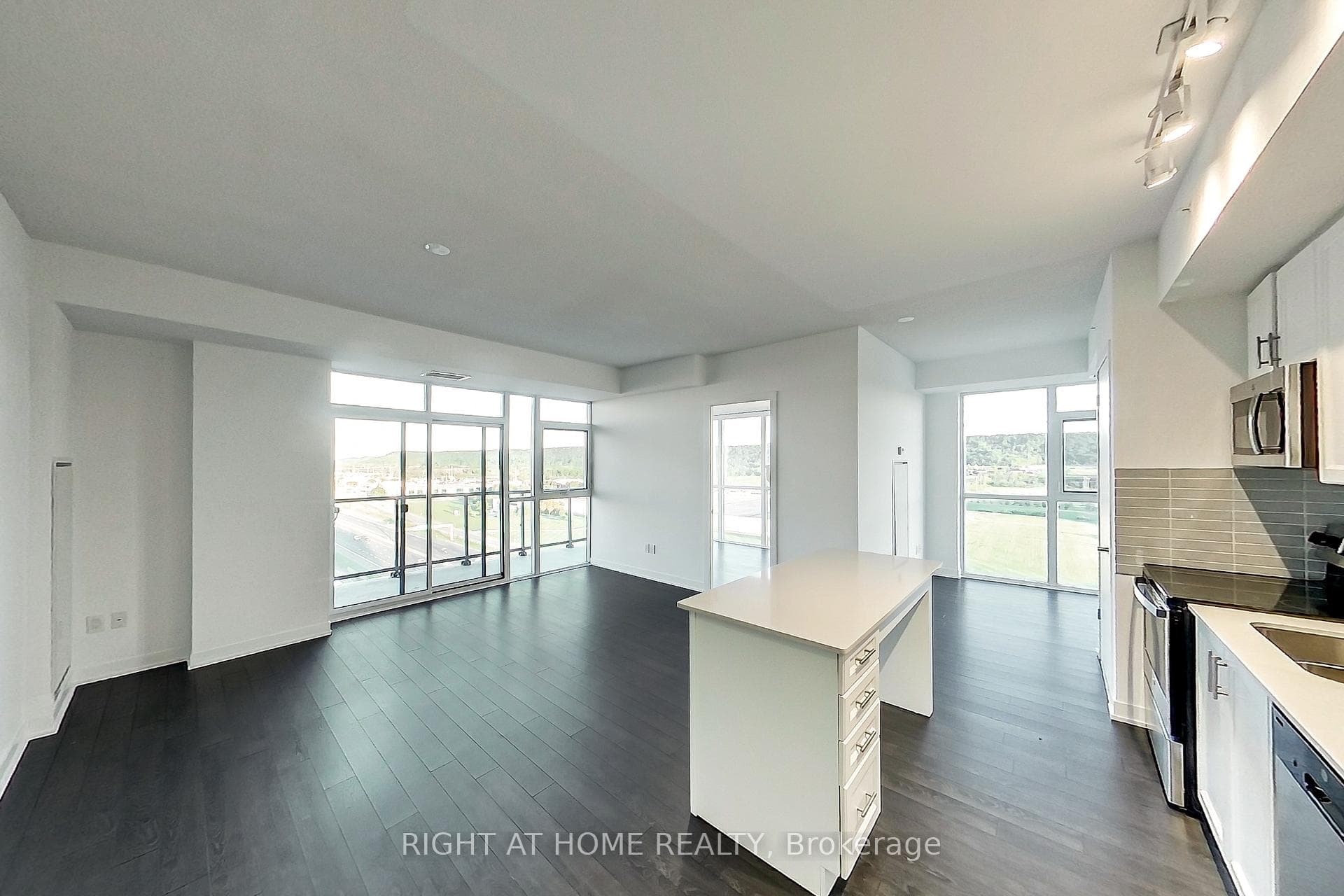 550 North Service Road Unit 1308 photo 5