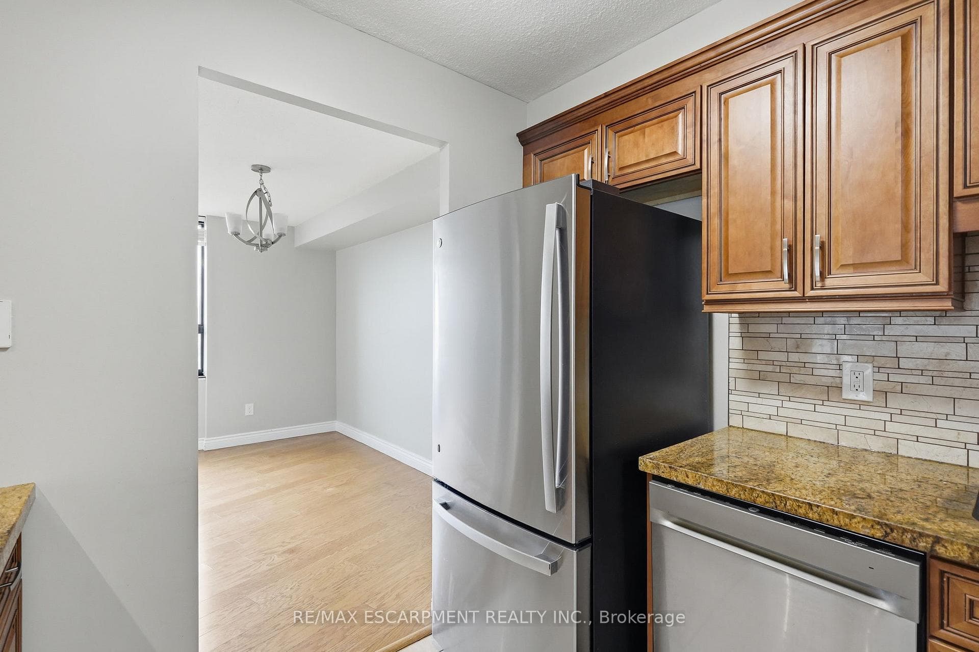 50 MISSISSAUGA VALLEY Boulevard Unit 1516 photo 4
